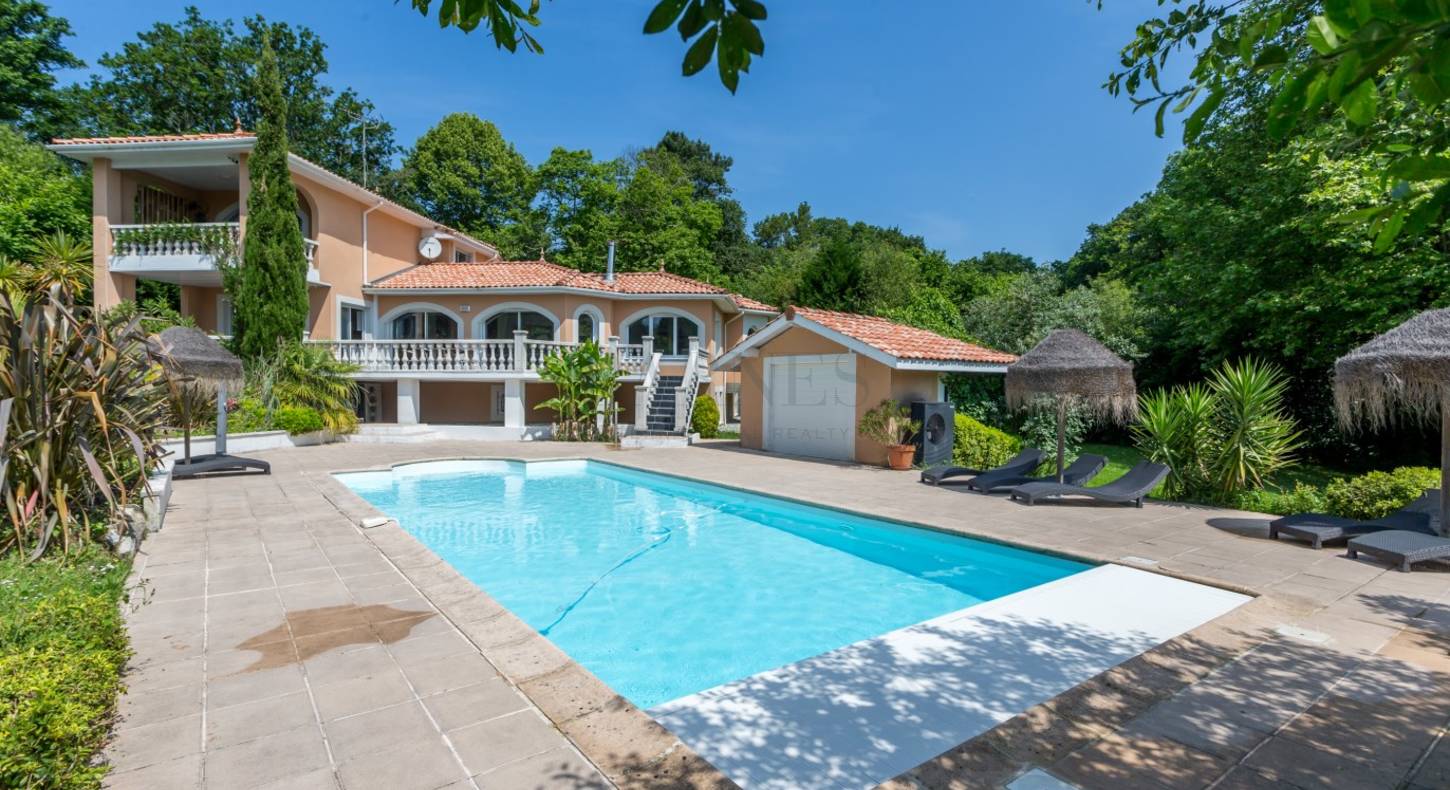 maison biarritz 340m2 6 chambre piscine chauffée