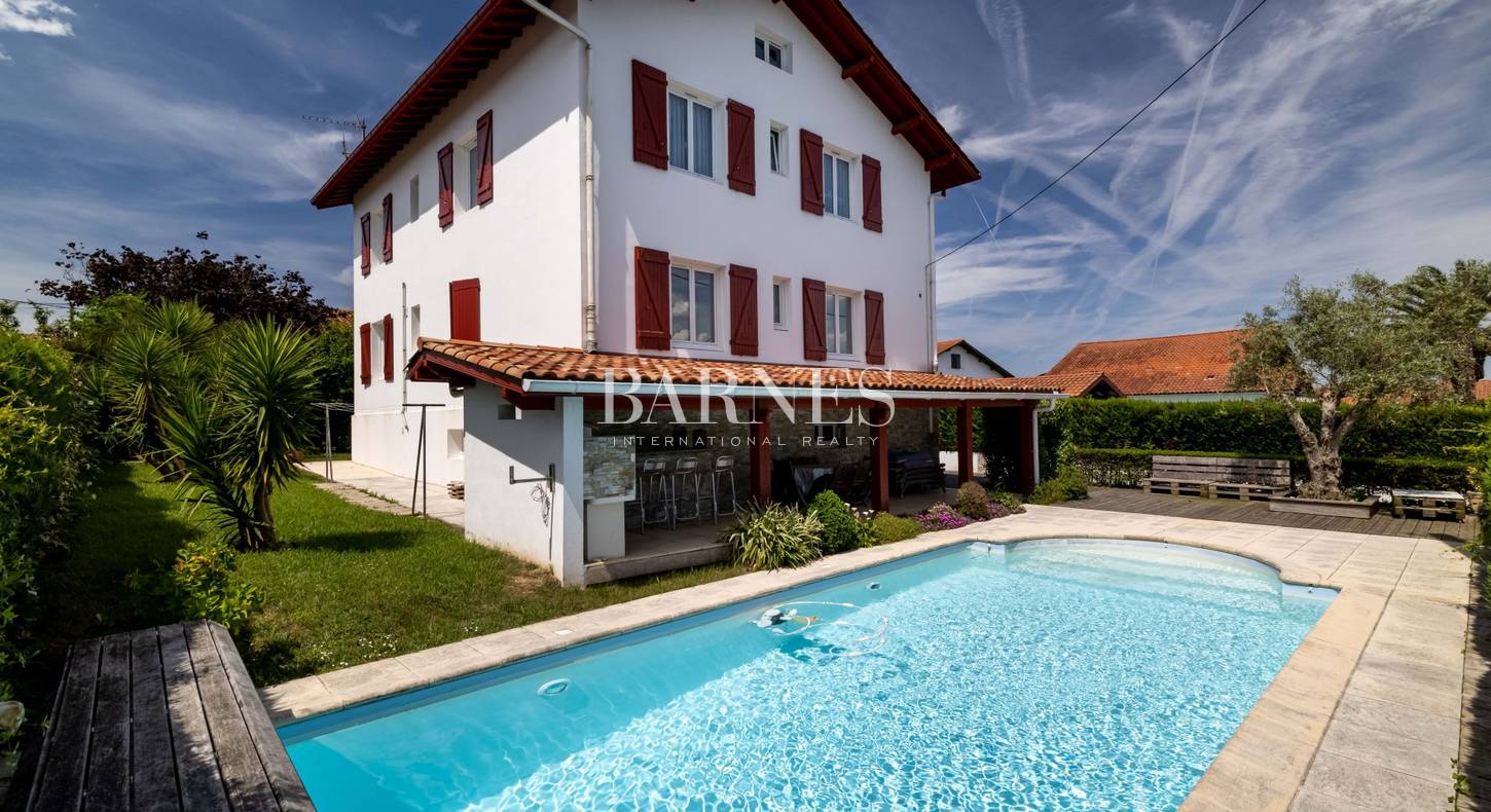 Maison de famille avec piscine - Ciboure Maison de famille avec piscine - Ciboure