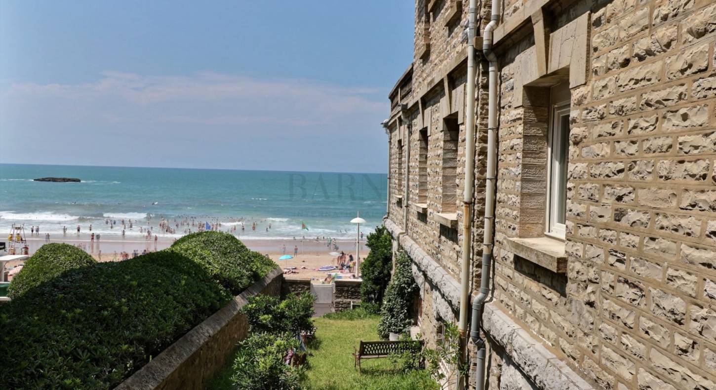 apartment in Biarritz with private access to the beach of Miramar