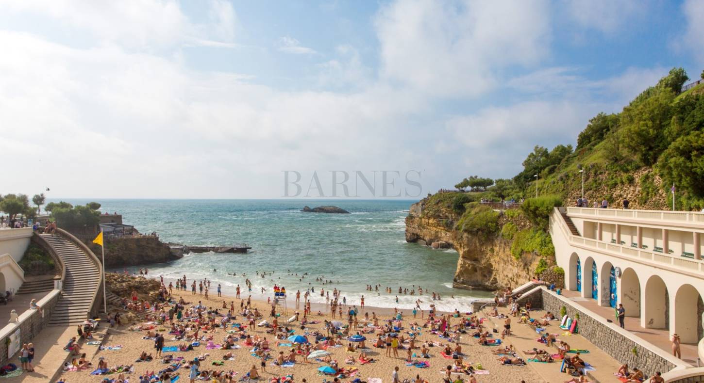 sea front apartment at the beach of Port Vieux in Biarritz