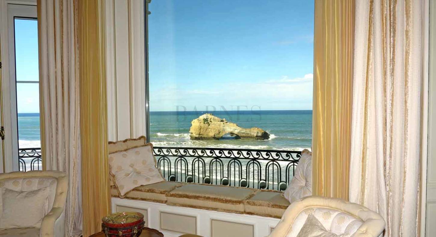 Exceptional 486m2 apartment in Biarritz with ocean view