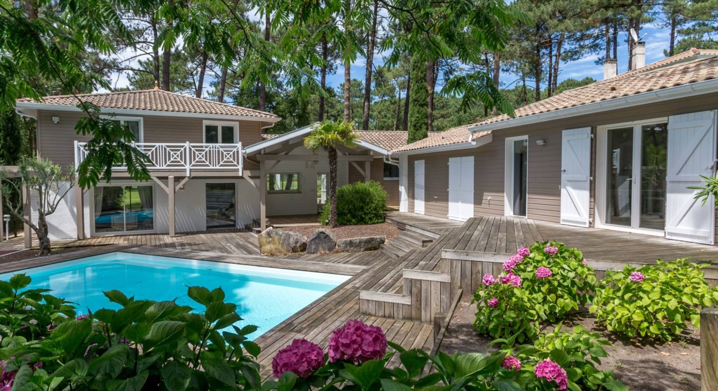 maison foret de seignosse avec piscine