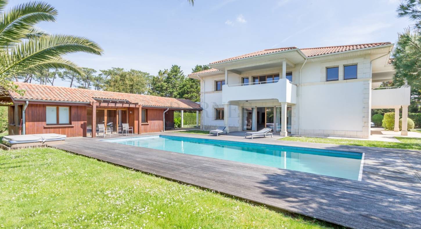 house chiberta 600m2 heated swimming pool house chiberta 600m2 heated swimming pool