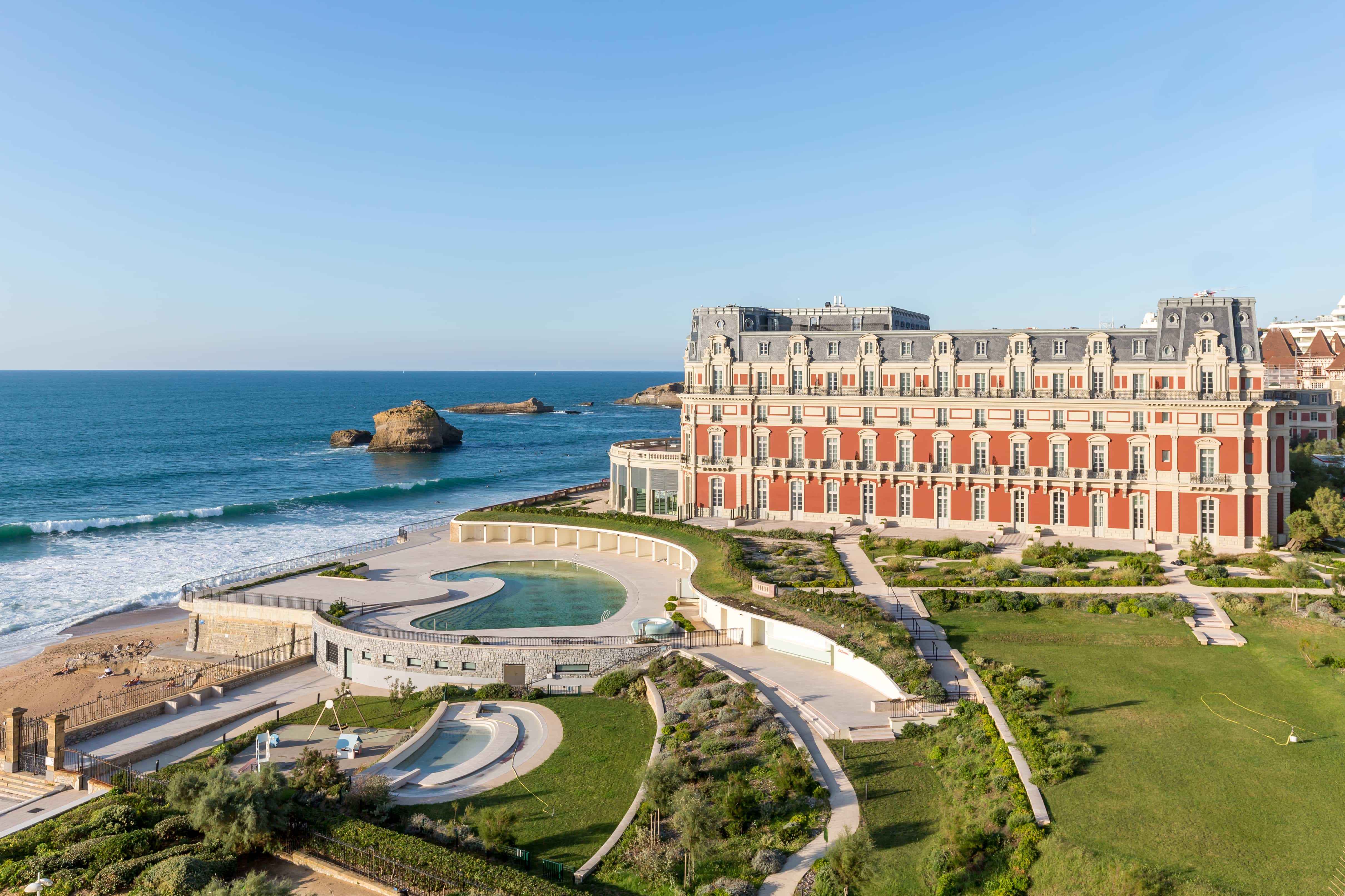 Hotel%20du%20palais - Attribut alt par défaut.
