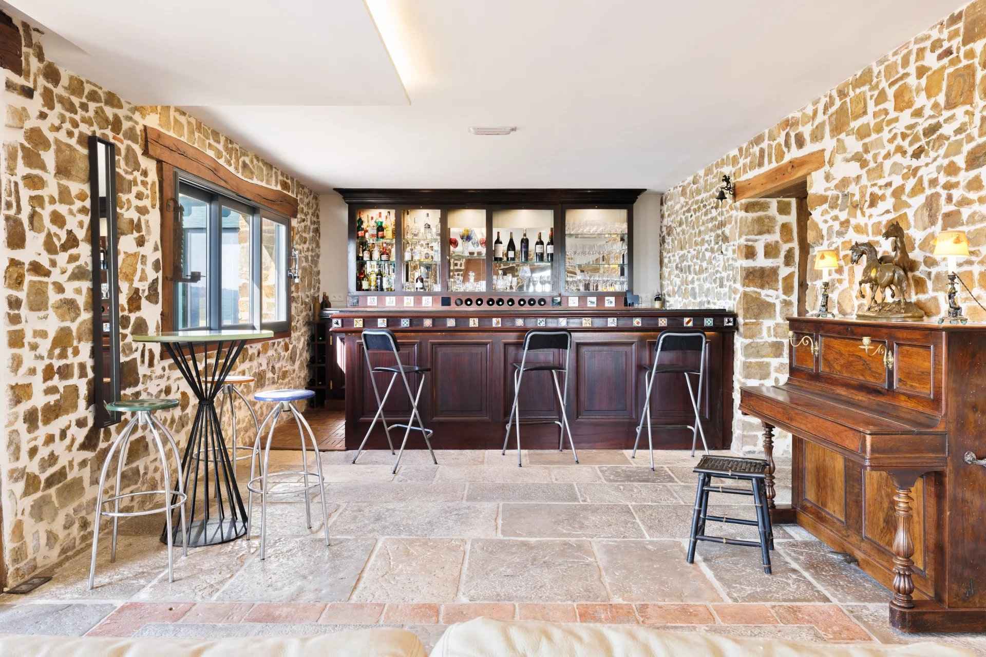 E37b4713d3d2f6b3cfb0010b21e060b7 428d457028 1920 original - Attribut alt par défaut.