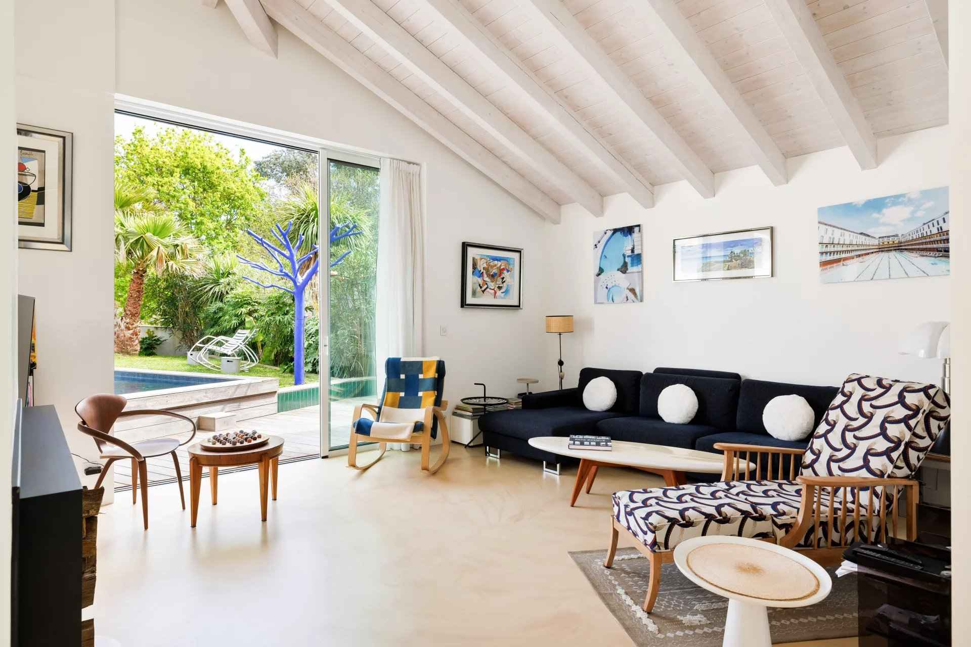 2561c68feb98490bdbc2aa0f23306155 91960ea81d 1920 original - Attribut alt par défaut.