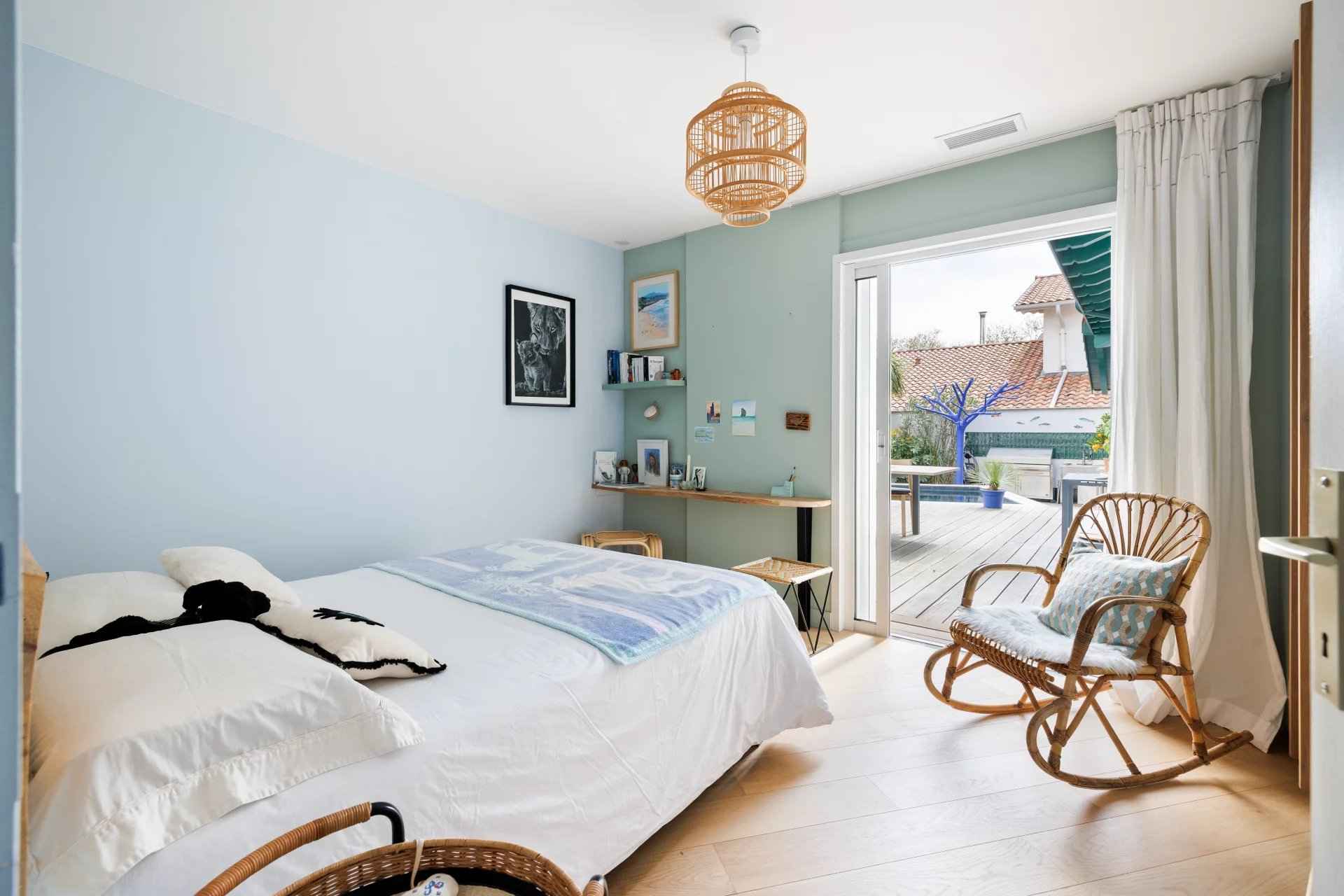 5f6fe5804bd9a9f3f4403b56ecf3c354 f64b411410 1920 original - Attribut alt par défaut.