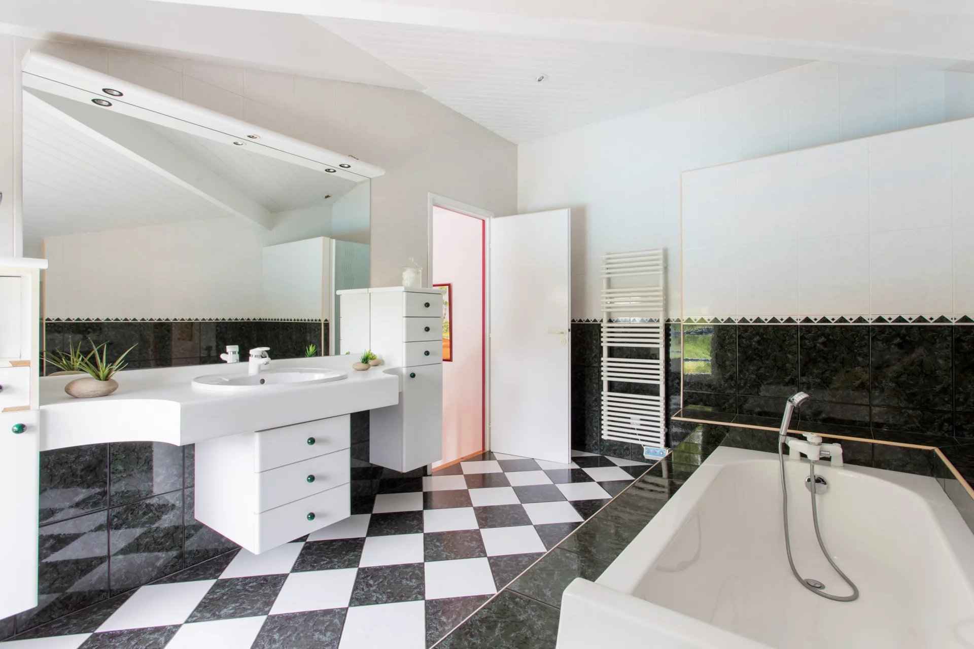 A2fabf7a5842aa6589078bc8b9b140af 4806417a91 1920 original - Attribut alt par défaut.