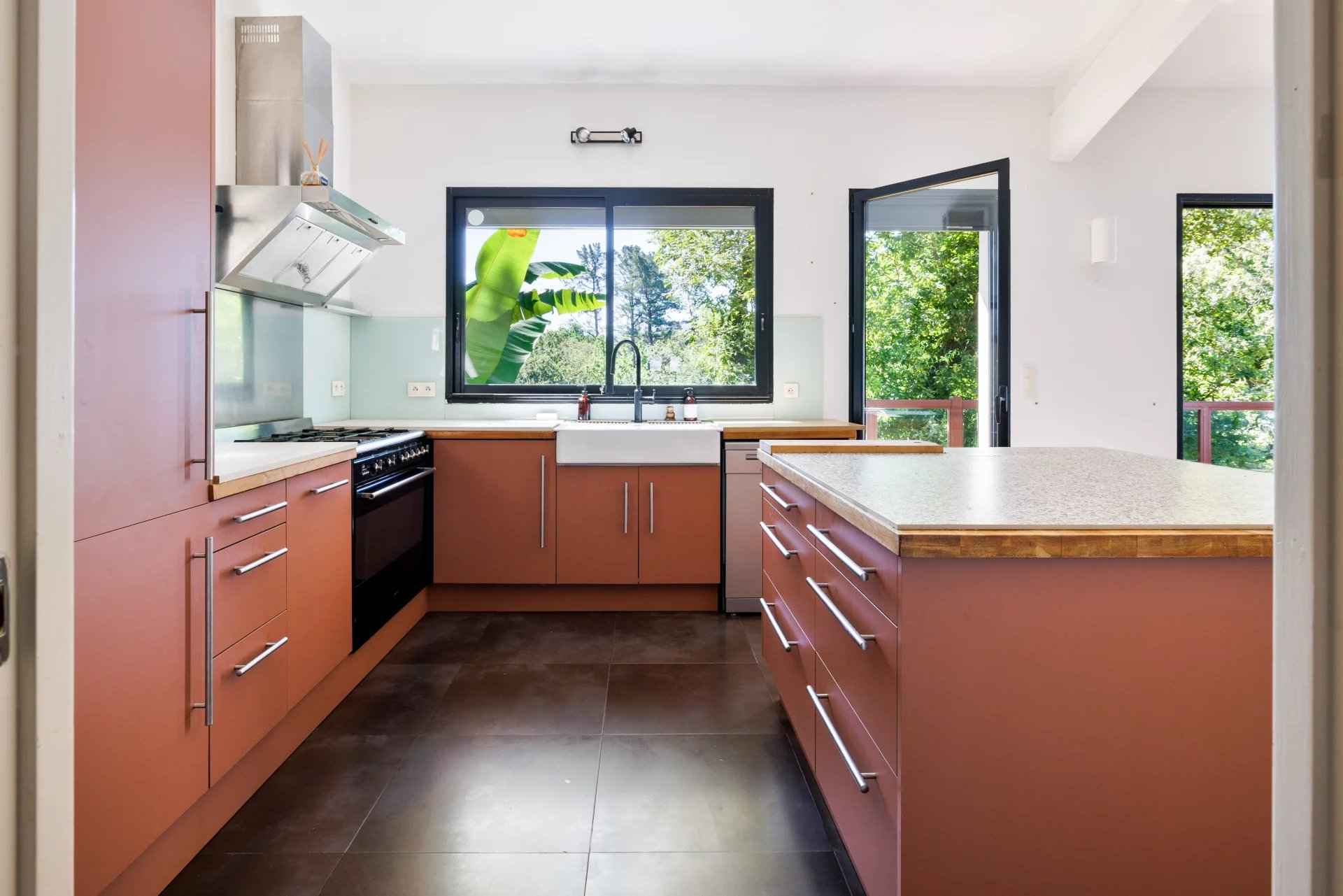 6bbacba4b47eccc626fb775aaa26faf2 0770606d6d 1920 original - Attribut alt par défaut.