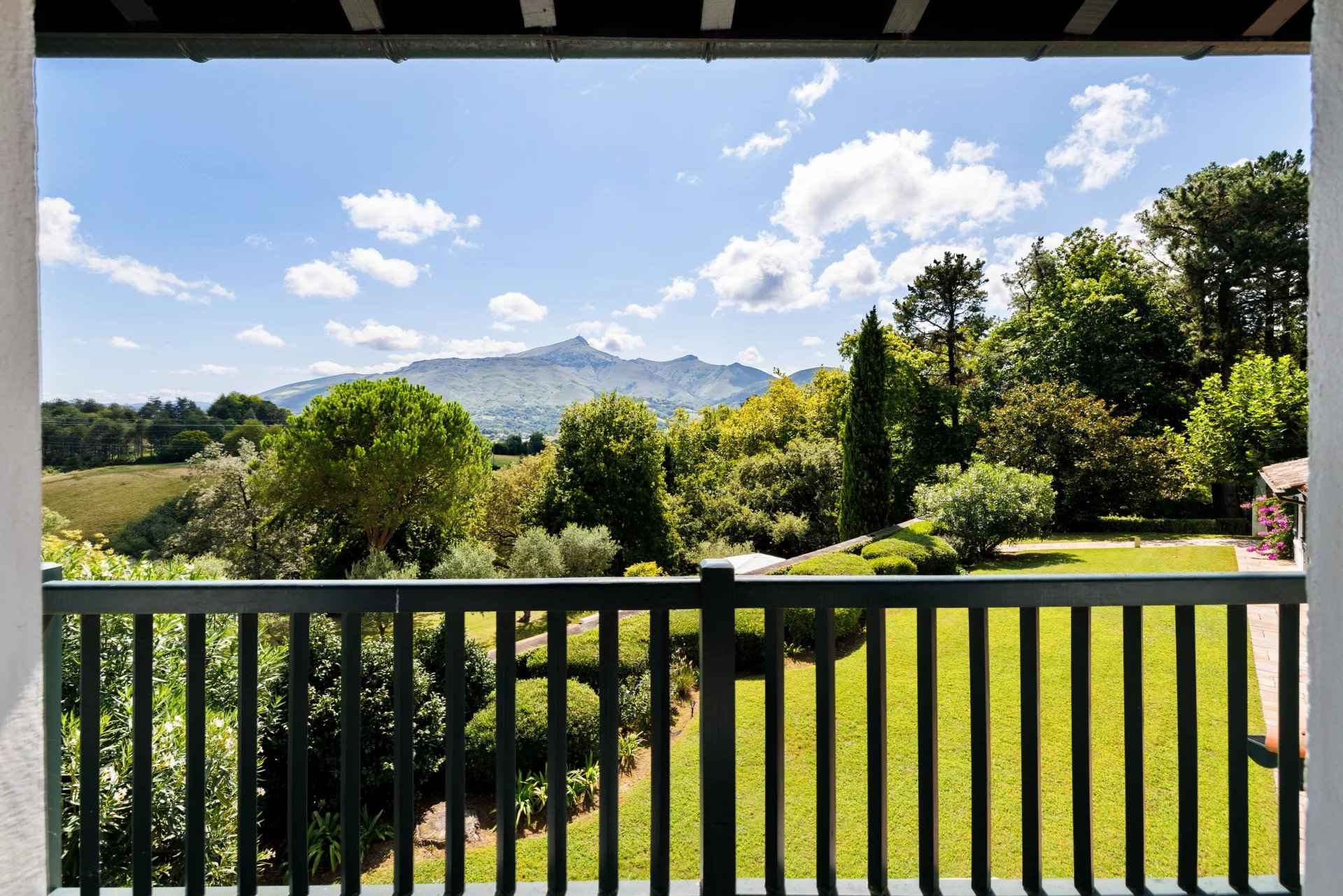 0d2b9ae382b7b6cf67338ec09aed13c0 887b819822 1920 original - Attribut alt par défaut.