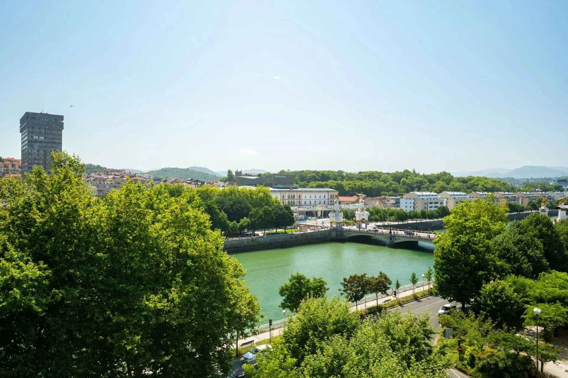 Cf01c390e36629bd2fca00b6f709f038 969b59d8e0 1920 original - Attribut alt par défaut.