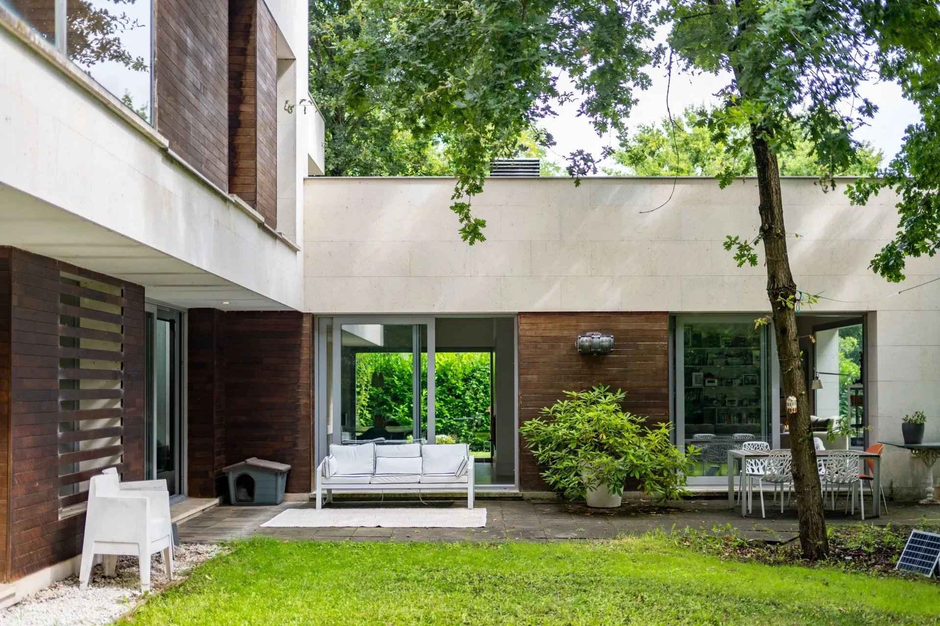 37dcd14d9c059d6adf9b310b88d98662 549907a811 1920 original - Attribut alt par défaut.