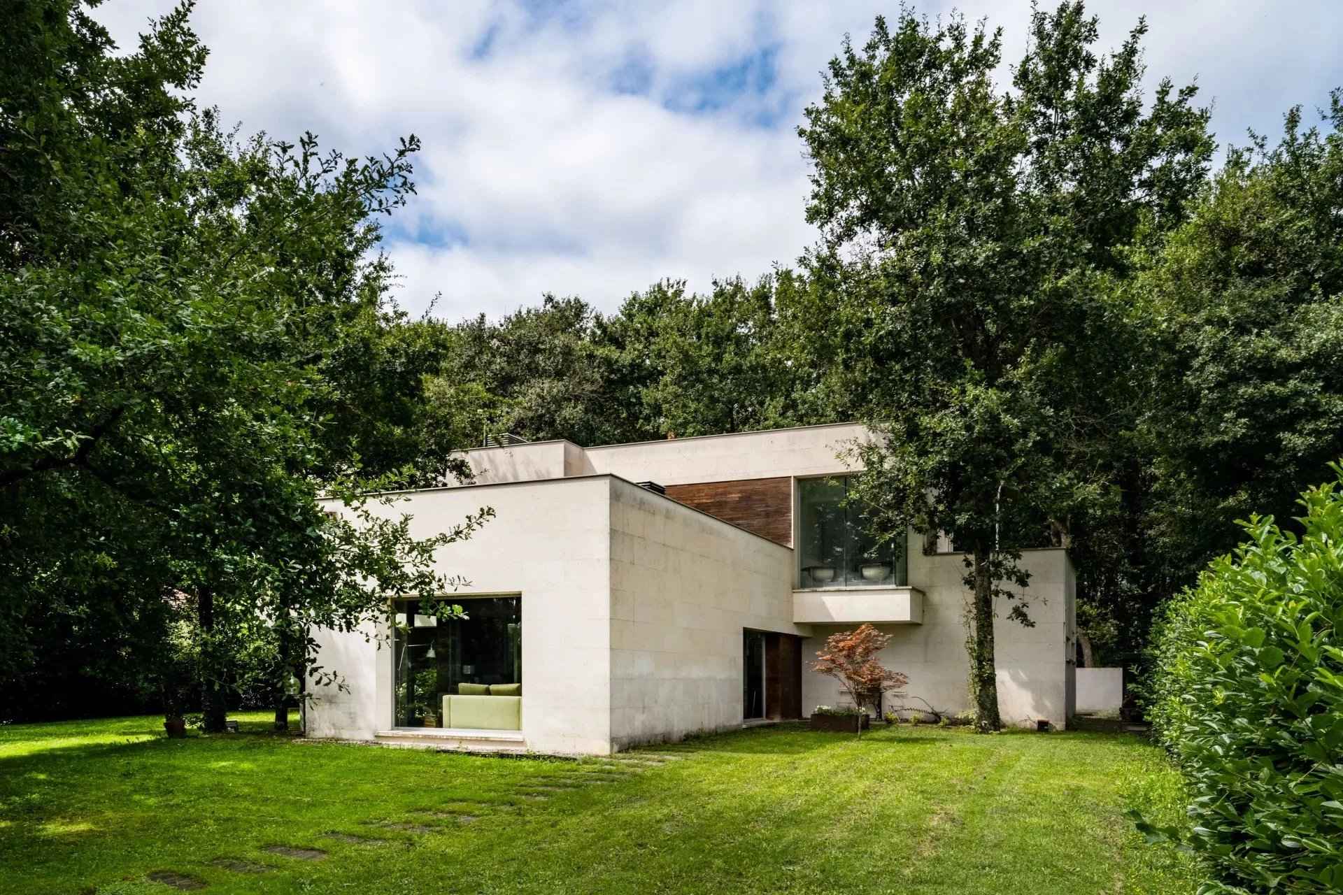 Aa237edd14f6225d06a1b4c4a6021d39 2deeb46bf2 1920 original - Attribut alt par défaut.