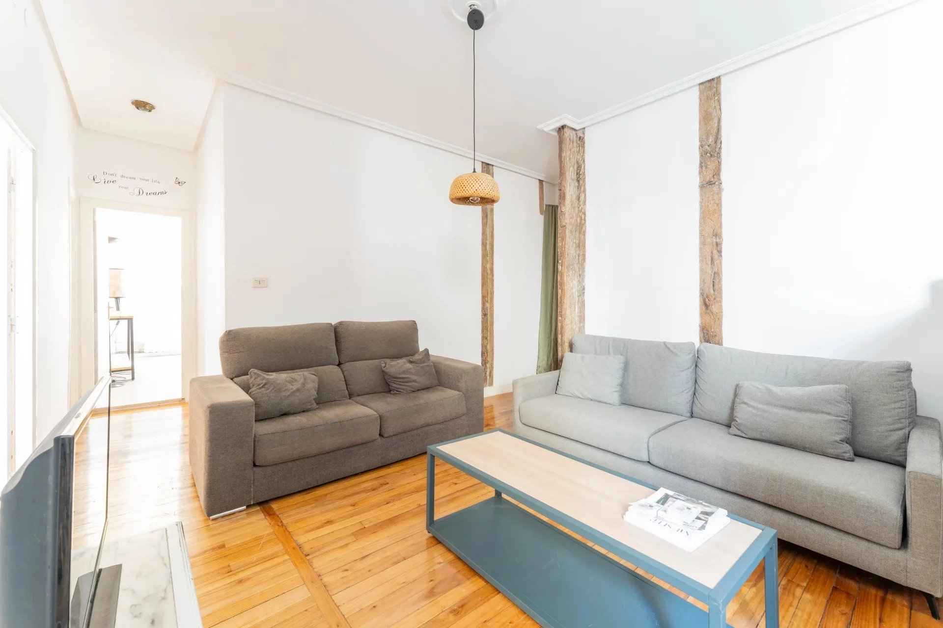 890aa2ac93ec692529a32317f2afa31d e345ff20fe 1920 original - Attribut alt par défaut.