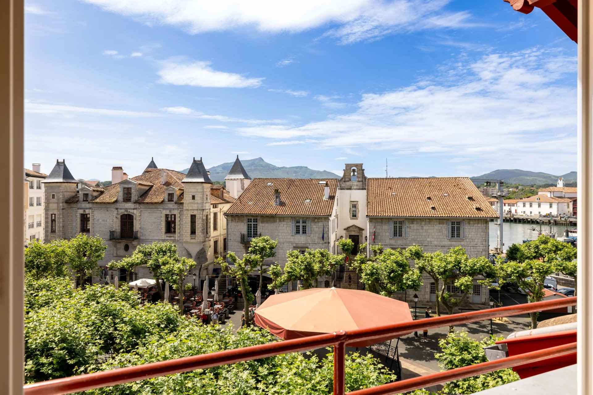 72e894a2793c6a73487113932a1dd702 b76abaebac 1920 original - Attribut alt par défaut.