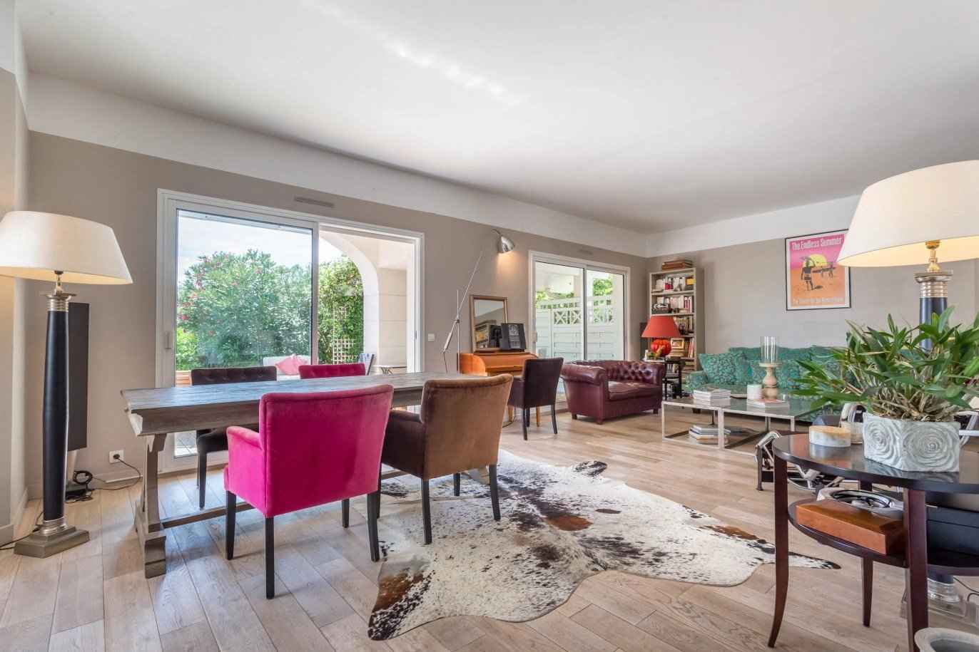 64b2bc4cace13742116ec1c83f14a353 3fbe2daf6f 1372 original - Attribut alt par défaut.