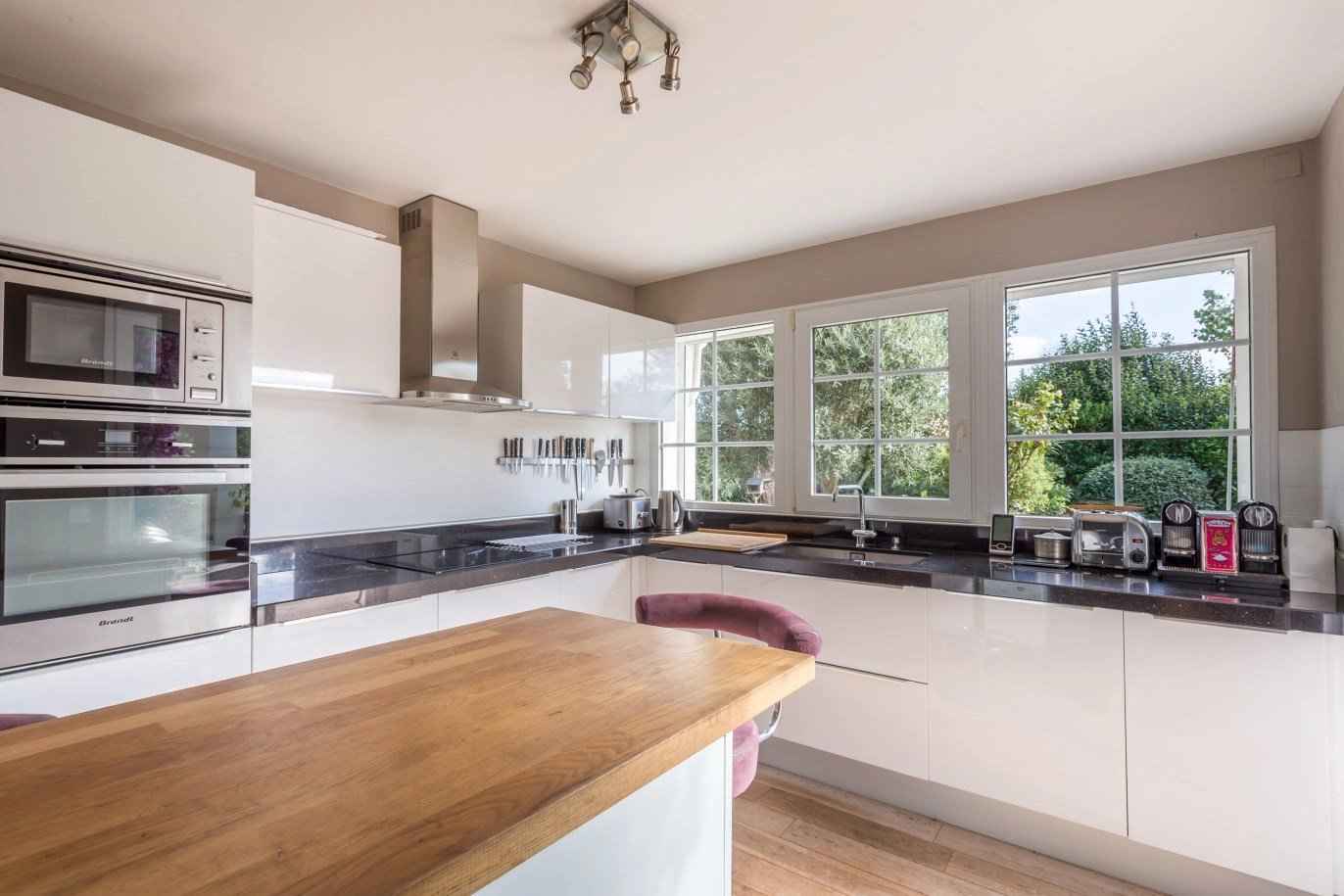 F2eeaba03c9059410611cf69b4ab24a9 468ef31e0f 1372 original - Attribut alt par défaut.