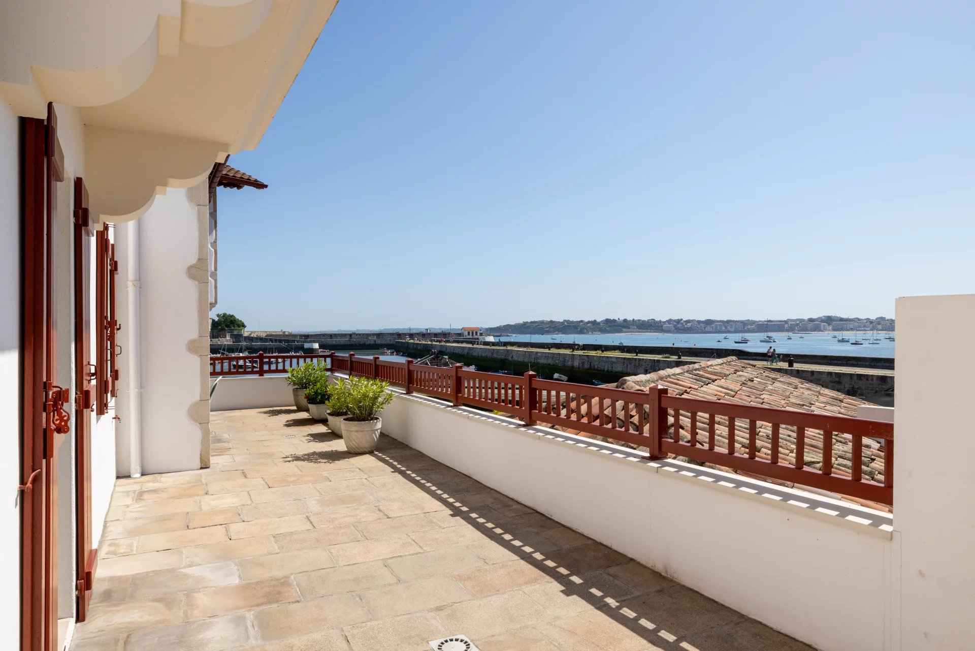 Ea6d13c1a63ec95cf2a7afd53405f2b3 b190d48a76 1920 original - Attribut alt par défaut.