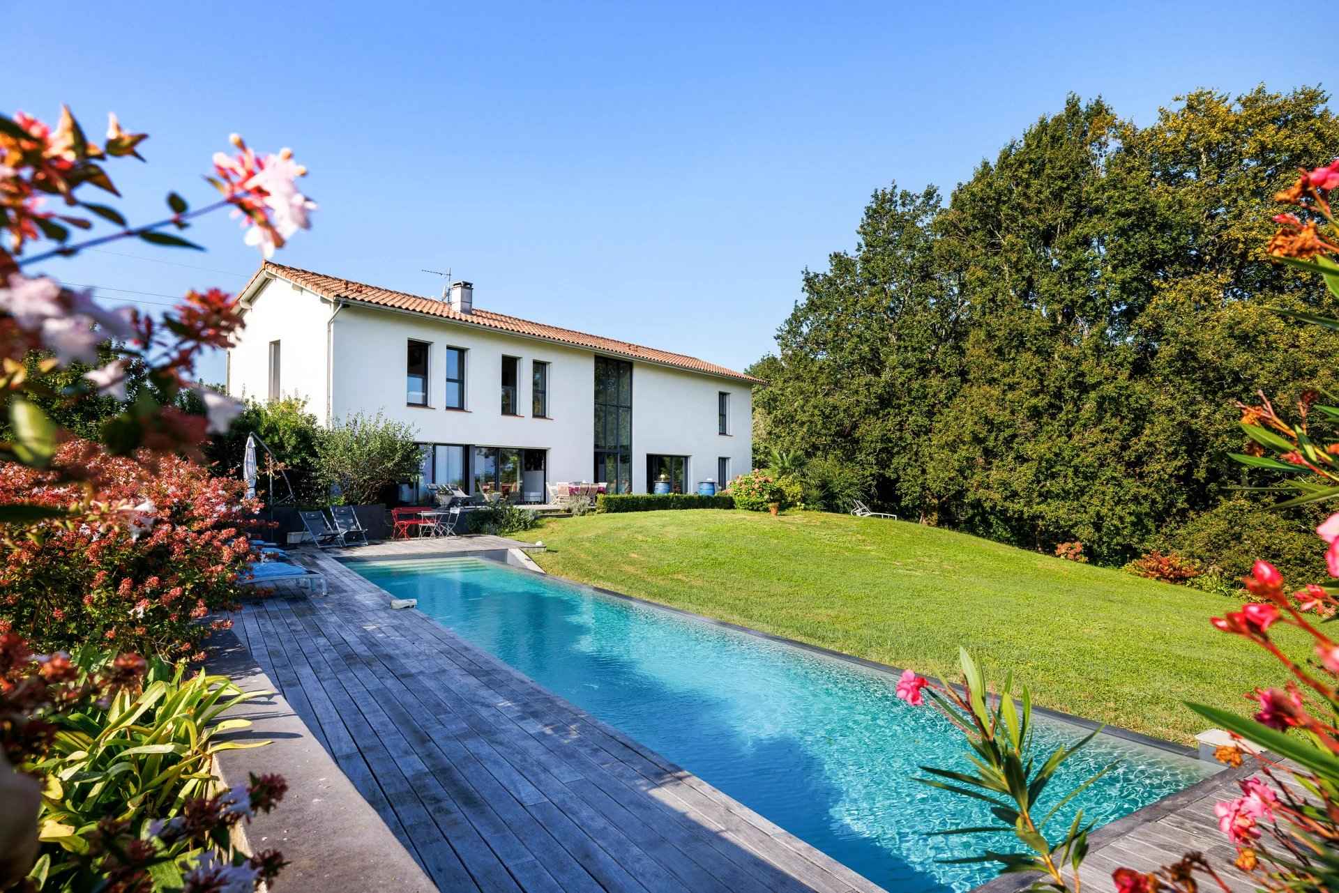 7fa75e387c28e7747bde93990e5659bf f1fc0aea76 1920 original - Attribut alt par défaut.