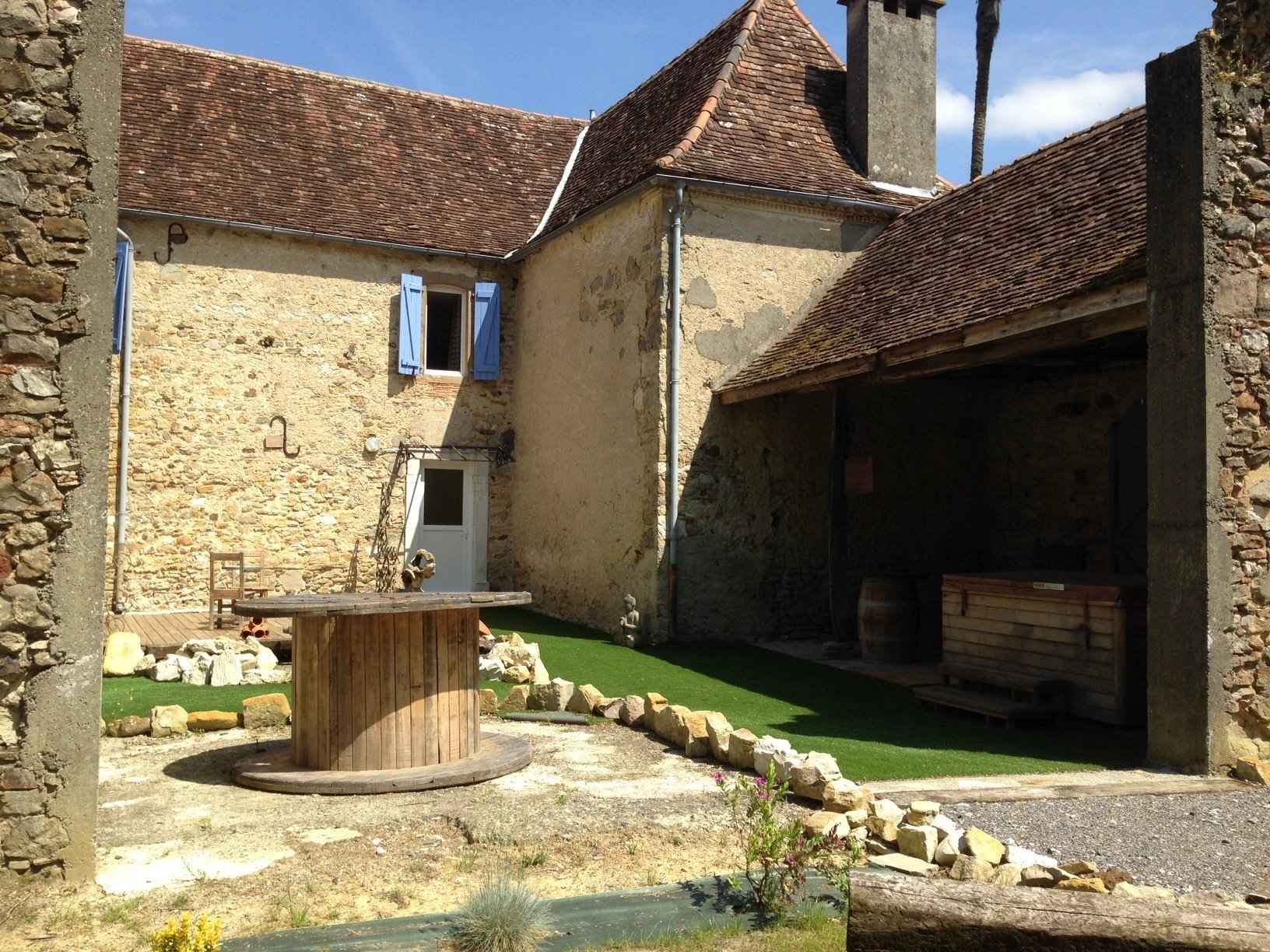 D002e9b63717b719da320c3d15b2273f 9564af295e 1632 original - Attribut alt par défaut.