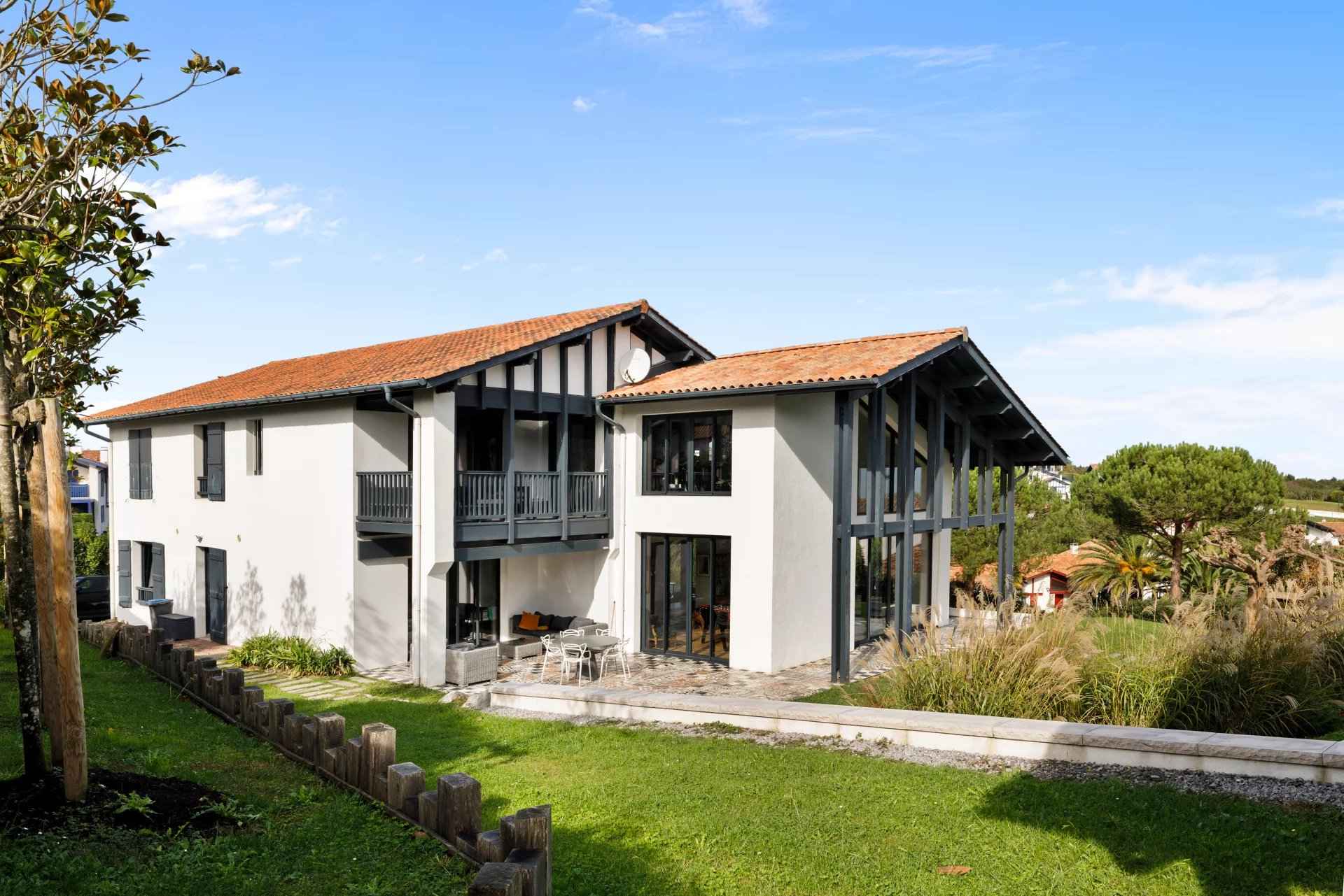 4f1f5ea461a57e251acb04cebbae387d da22b07292 1920 original - Attribut alt par défaut.