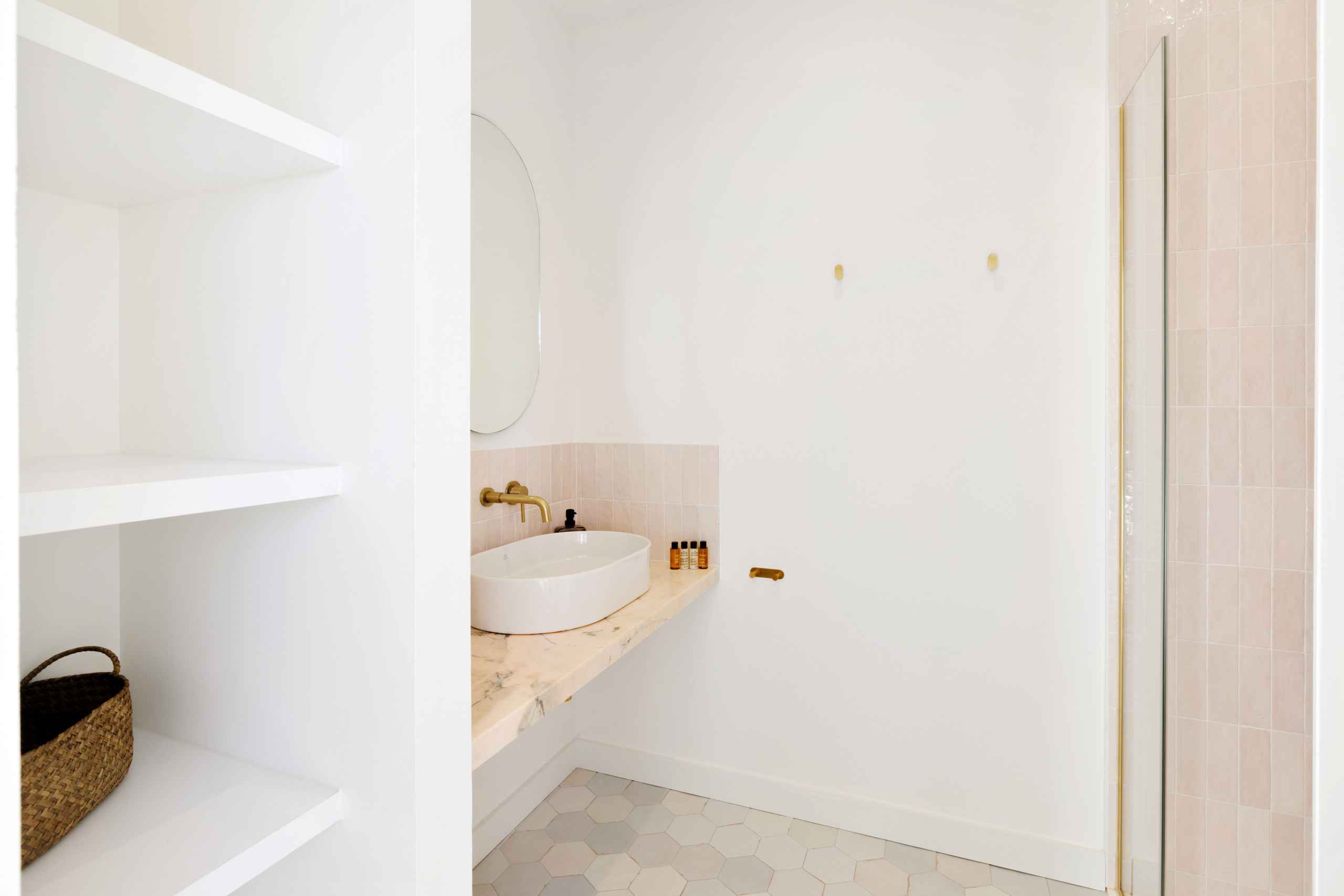 1706778061f79e3218fd6c95c8cd0dccfe69125cb1 - Translation missing: en.helpers.application.image_tag.default_alt