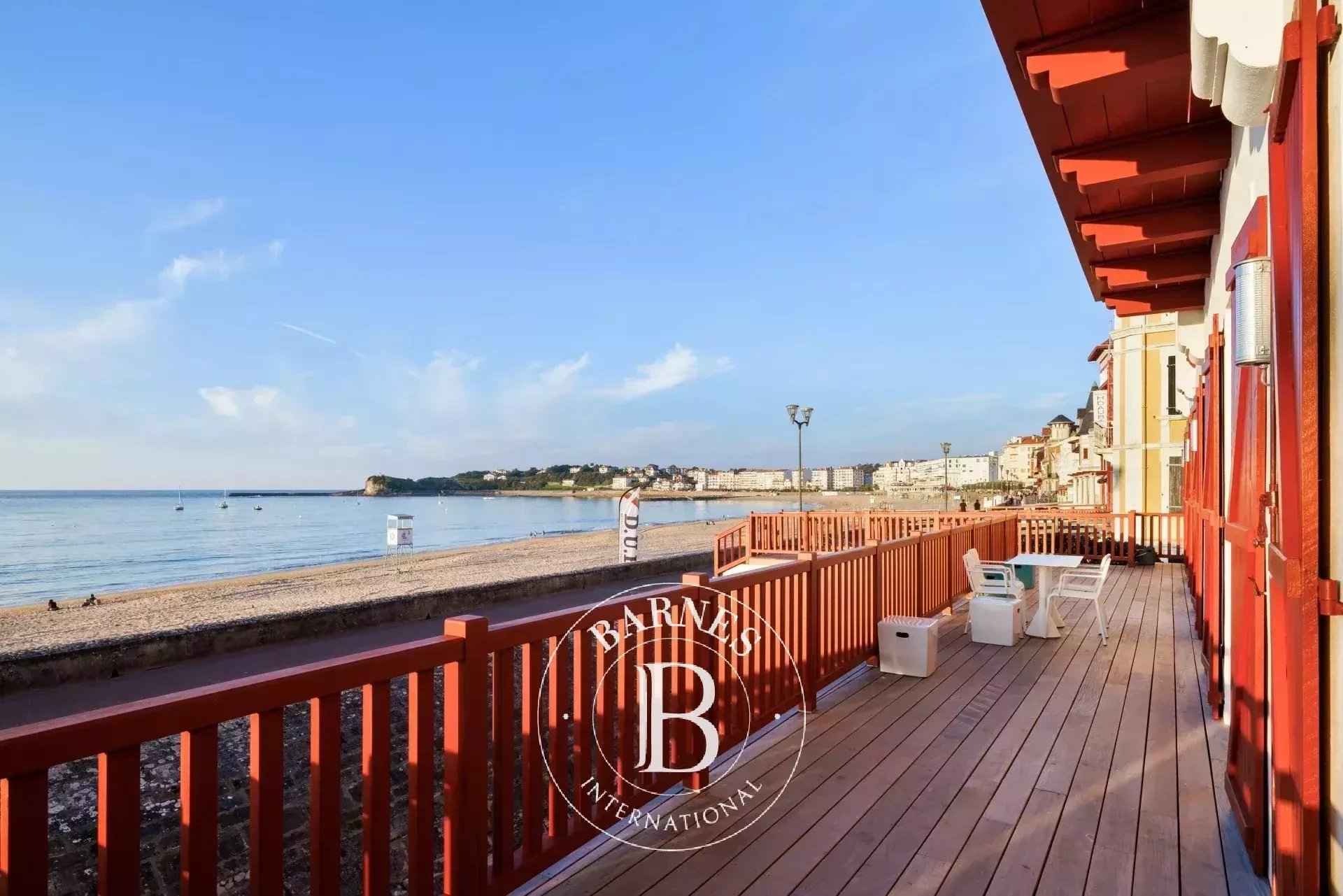 Picture 84079676 3 watermark - Attribut alt par défaut.