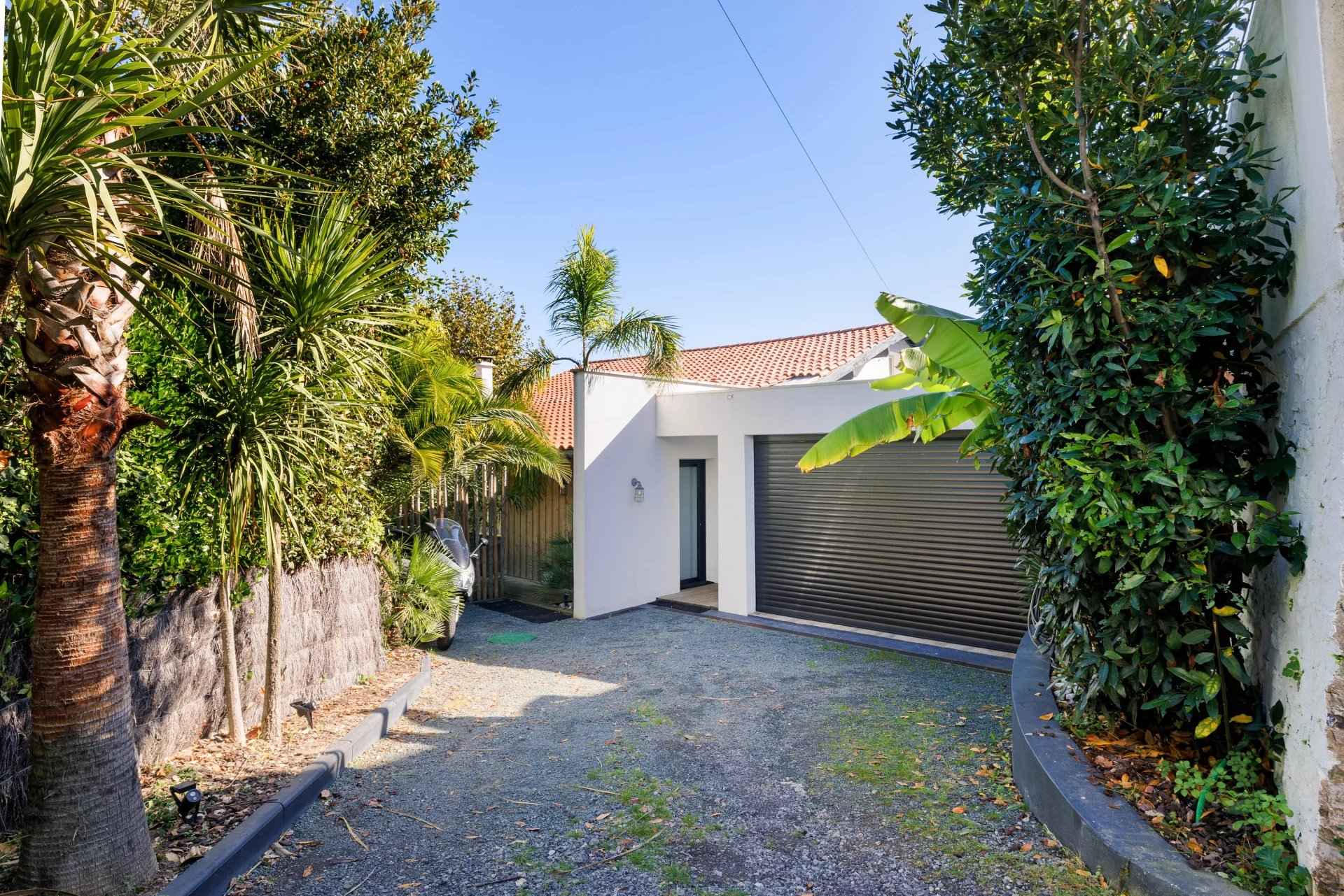 Fc1ce6841202d4369f2b1aeeaea65e7a a3d1f49e64 1920 original - Attribut alt par défaut.