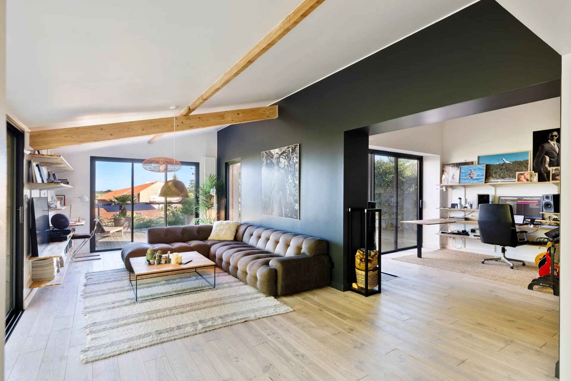 A496ce3723251b656413b362d8ca7085 f79329c1a8 1920 original - Attribut alt par défaut.