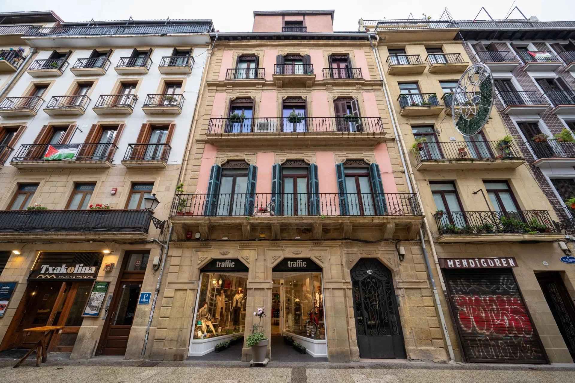 Dbf6904cdcbf9ff1d5ad046a85226bcb faf98dfe71 1920 original - Attribut alt par défaut.