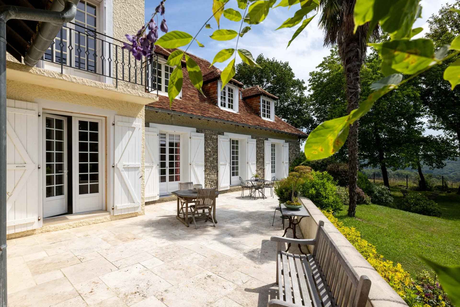 41e642941a33636a84e37b7cb4358bdb 62df092f39 1920 original - Attribut alt par défaut.