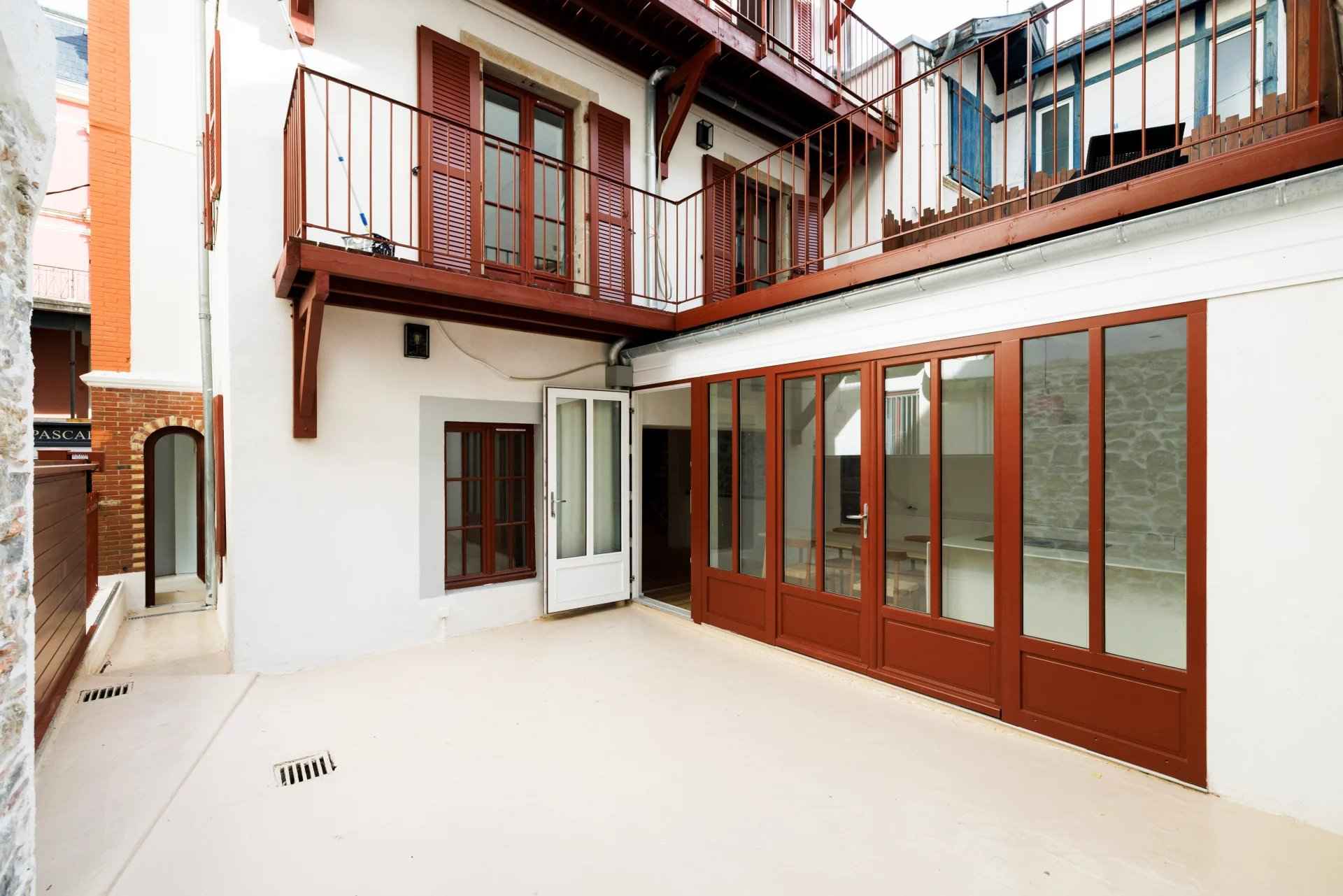 46c350611931da2377011cea39a06734 b488d4be8c 1920 original - Attribut alt par défaut.