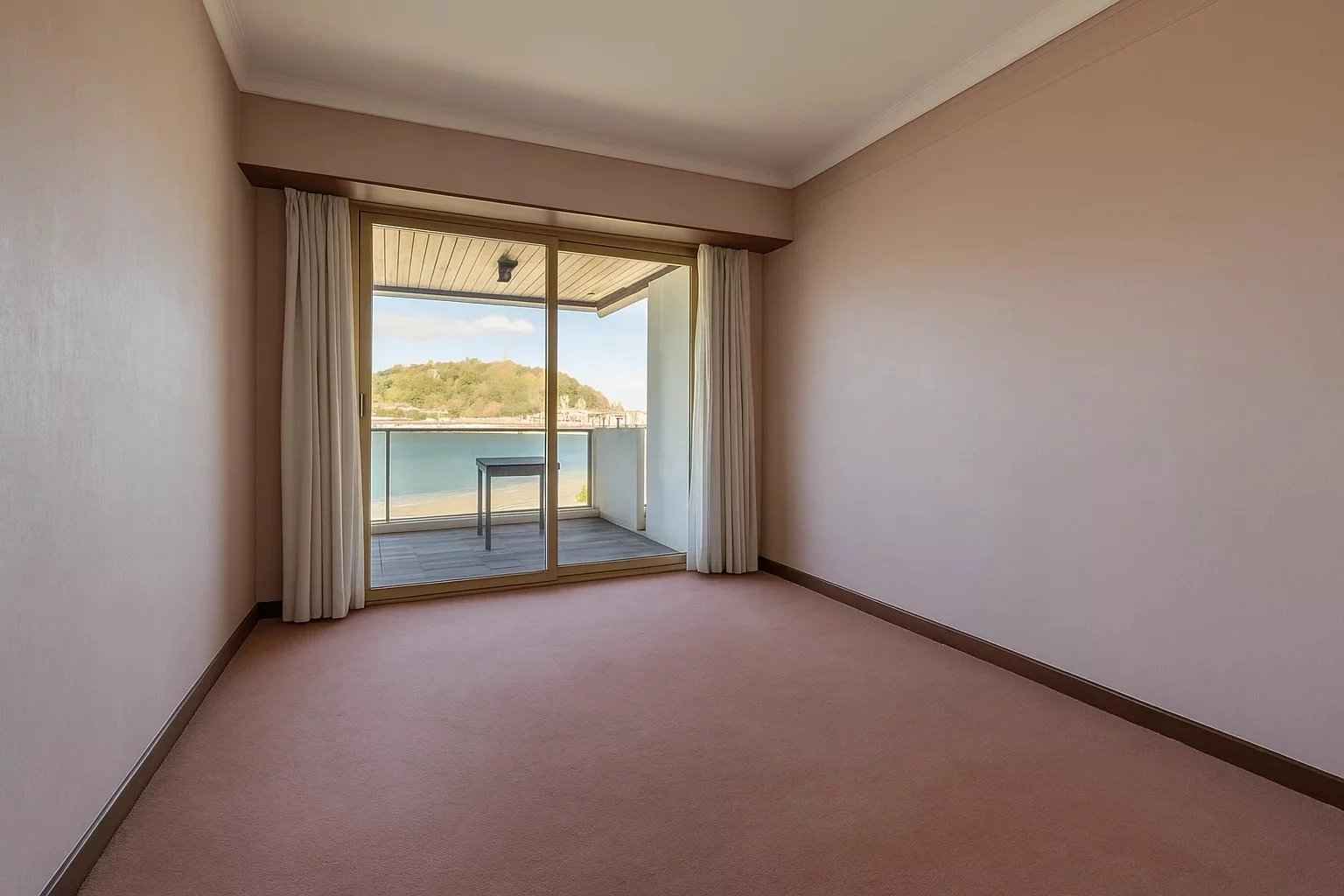 A6a2309d7b10245030eee356581d1de5 16358c0418 1536 original - Translation missing: en.helpers.application.image_tag.default_alt