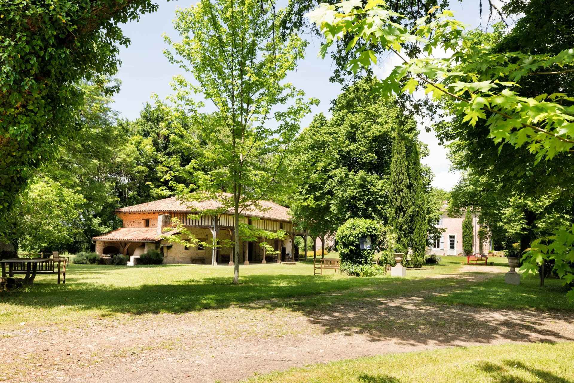 5951b34fce167f5338dd6d08dd8c99bd 003943d272 1920 original - Translation missing: en.helpers.application.image_tag.default_alt