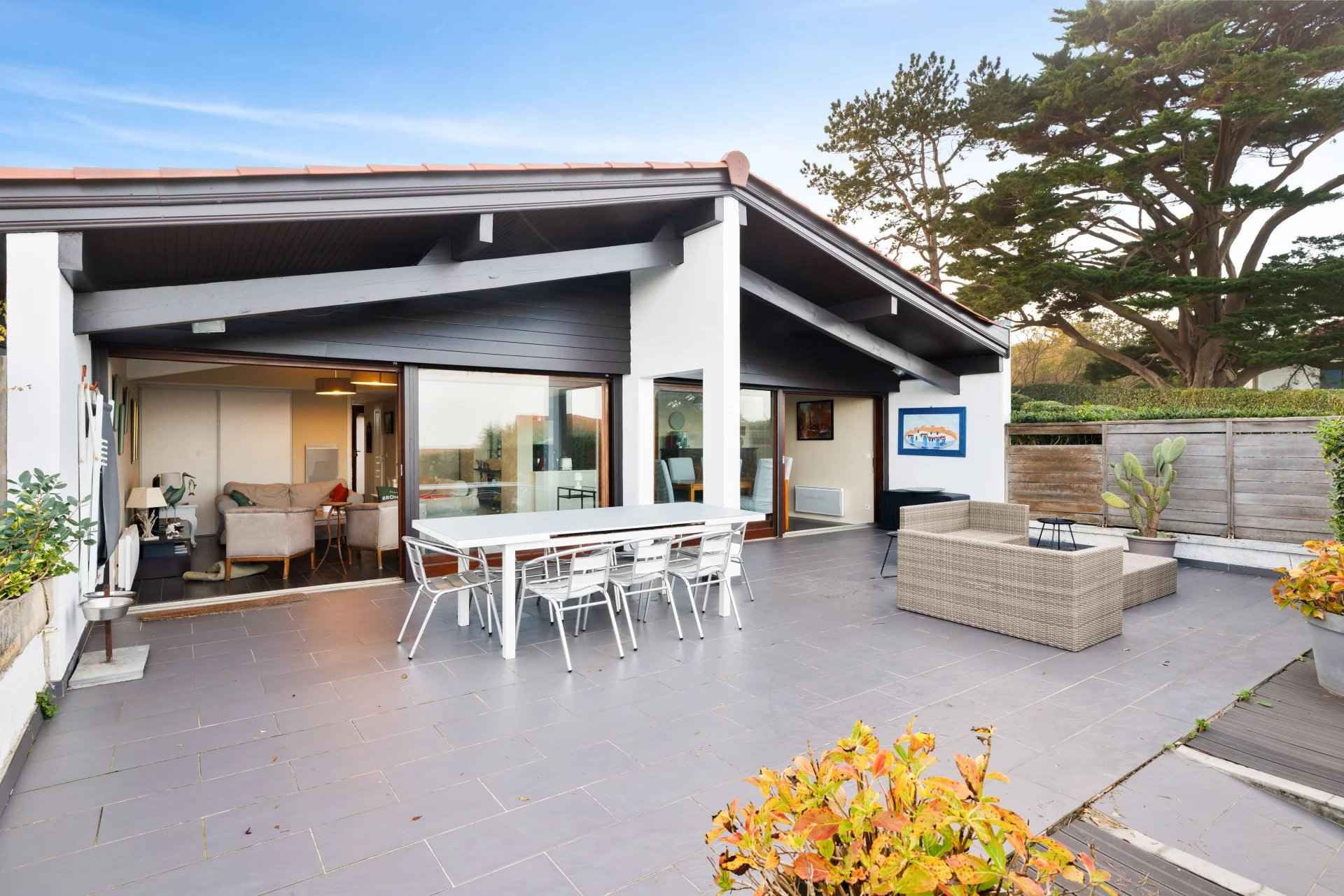 257c93ab277c2028bb7780802f1bd8f9 49828db20b 1920 original - Attribut alt par défaut.