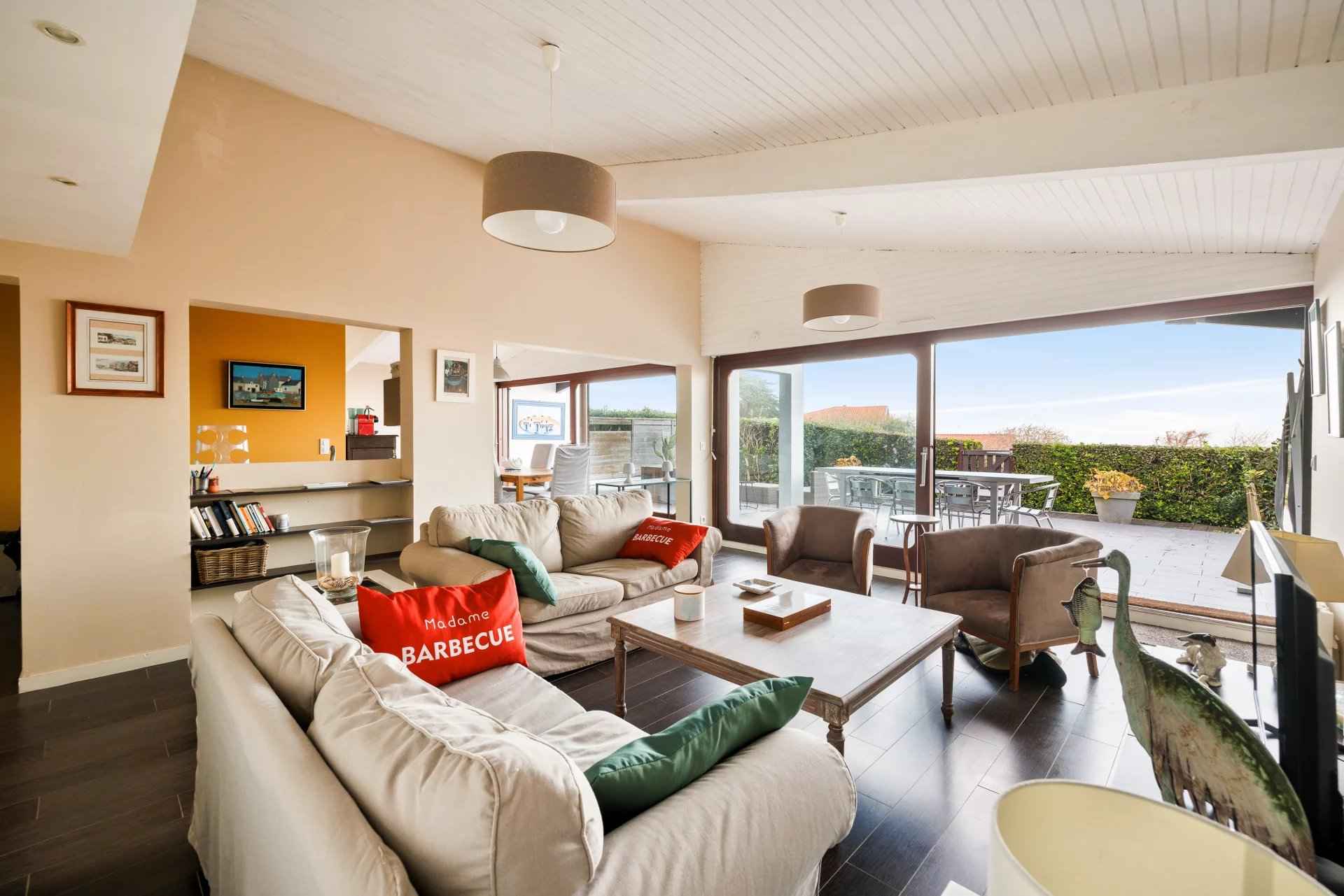 81fd7a90e9383a269f4b55fc15aa6404 bf5b30cae8 1920 original - Attribut alt par défaut.