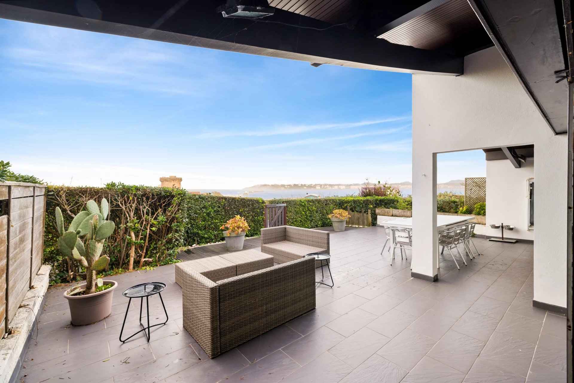 Cc18e5932875d5781508098f9215b02c a2c411f956 1920 original - Attribut alt par défaut.