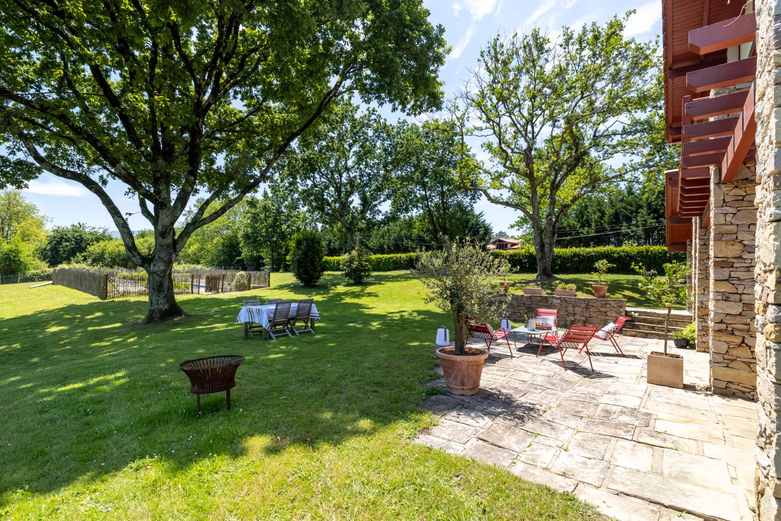 1763128430010926a35c77ecf913e9e51a773beecb - Attribut alt par défaut.