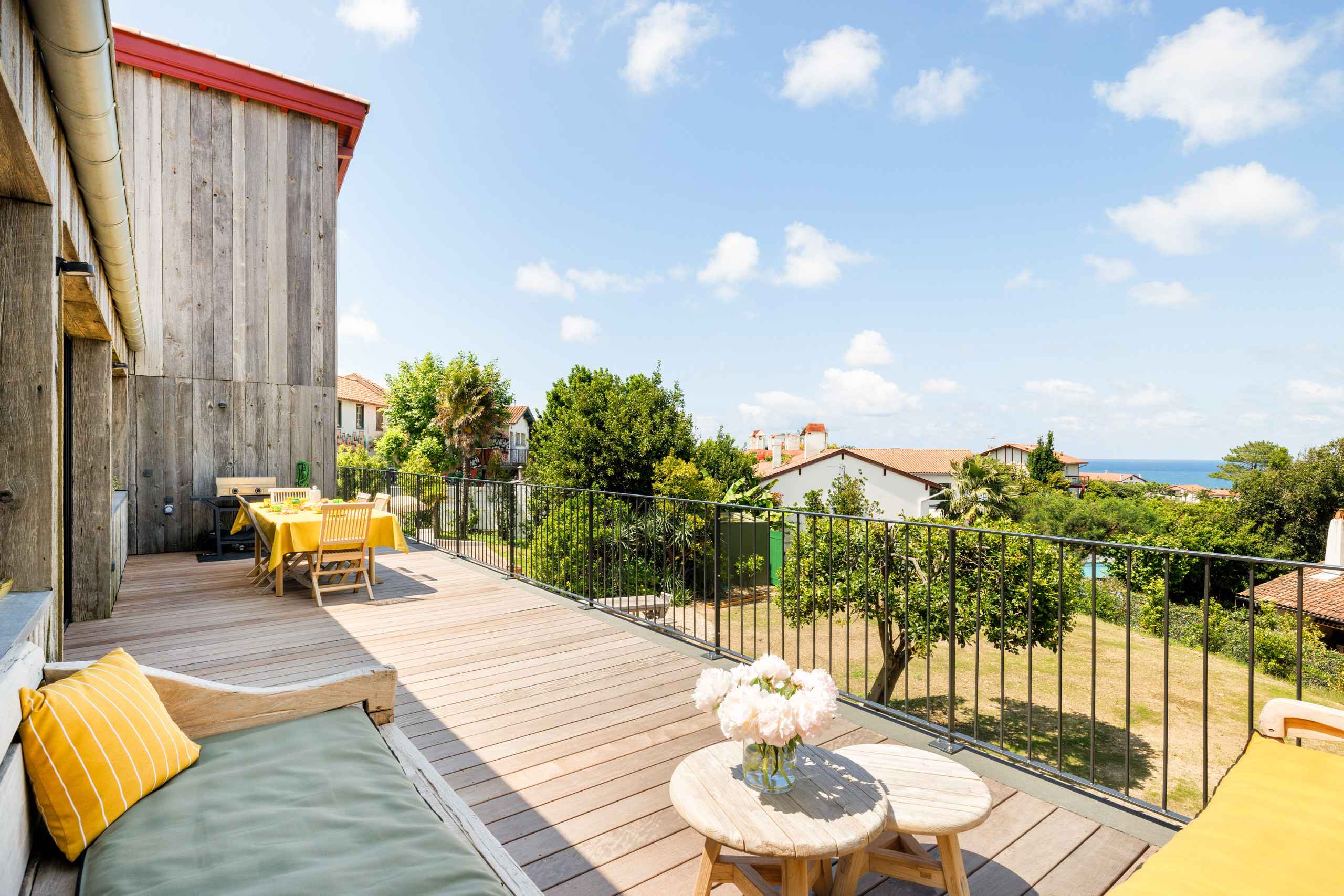 1748340498b1919357ffc938809346cfc415e73525 - Translation missing: en.helpers.application.image_tag.default_alt