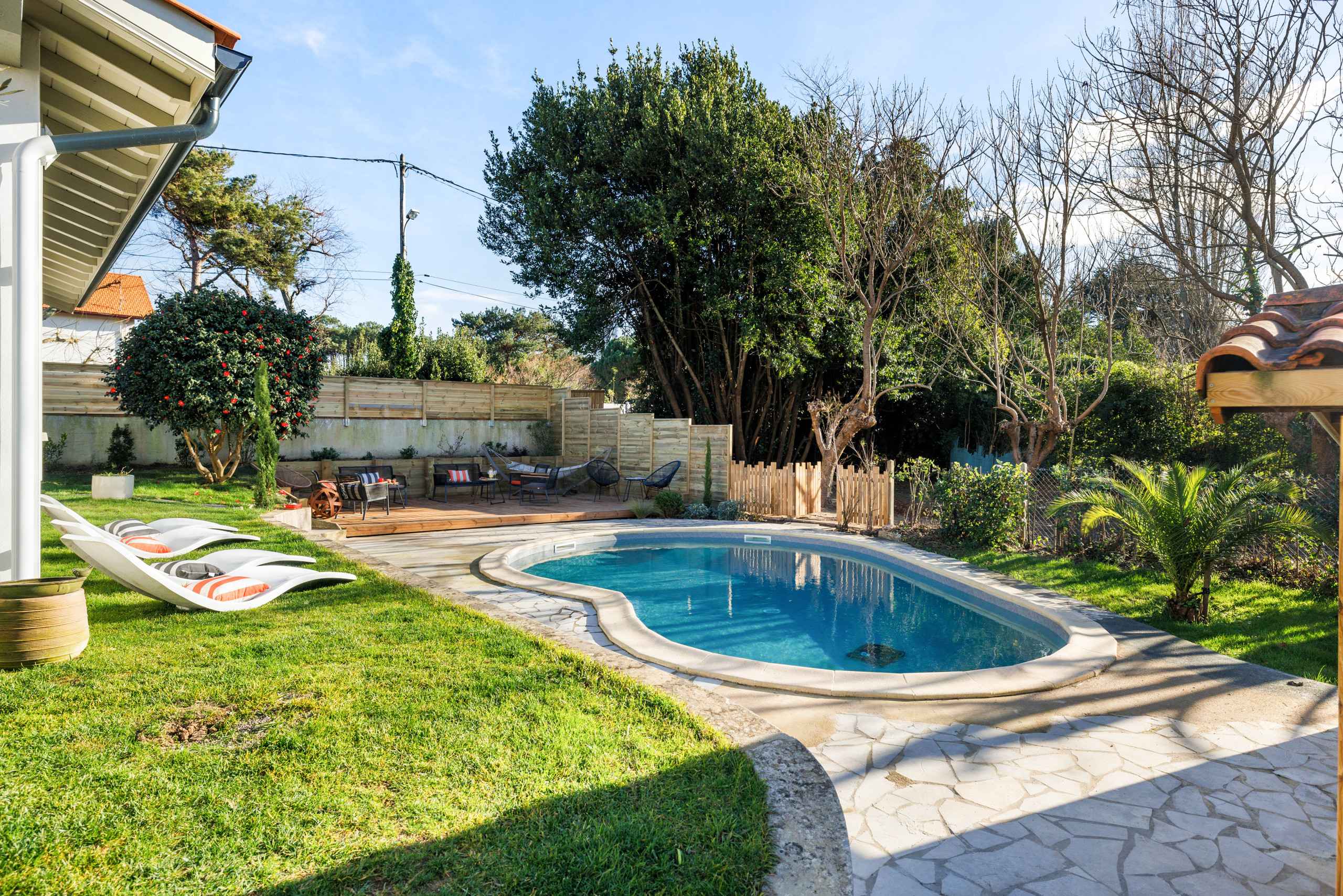 1766496844d1cfebb8c660d822fd6b97eaa605a6bb - Attribut alt par défaut.