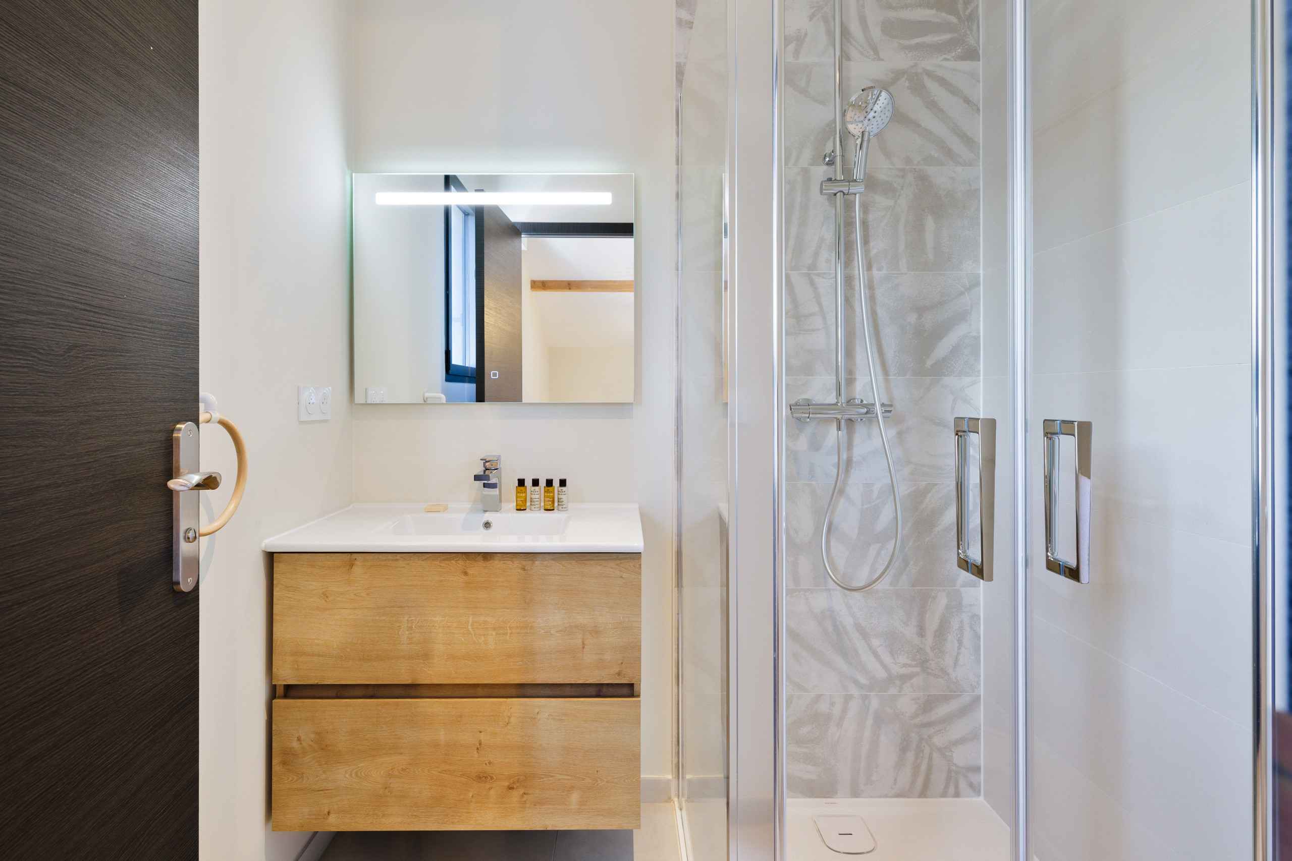 1766496773dabd8afe02ff11aace6bf0d4c58db32a - Attribut alt par défaut.