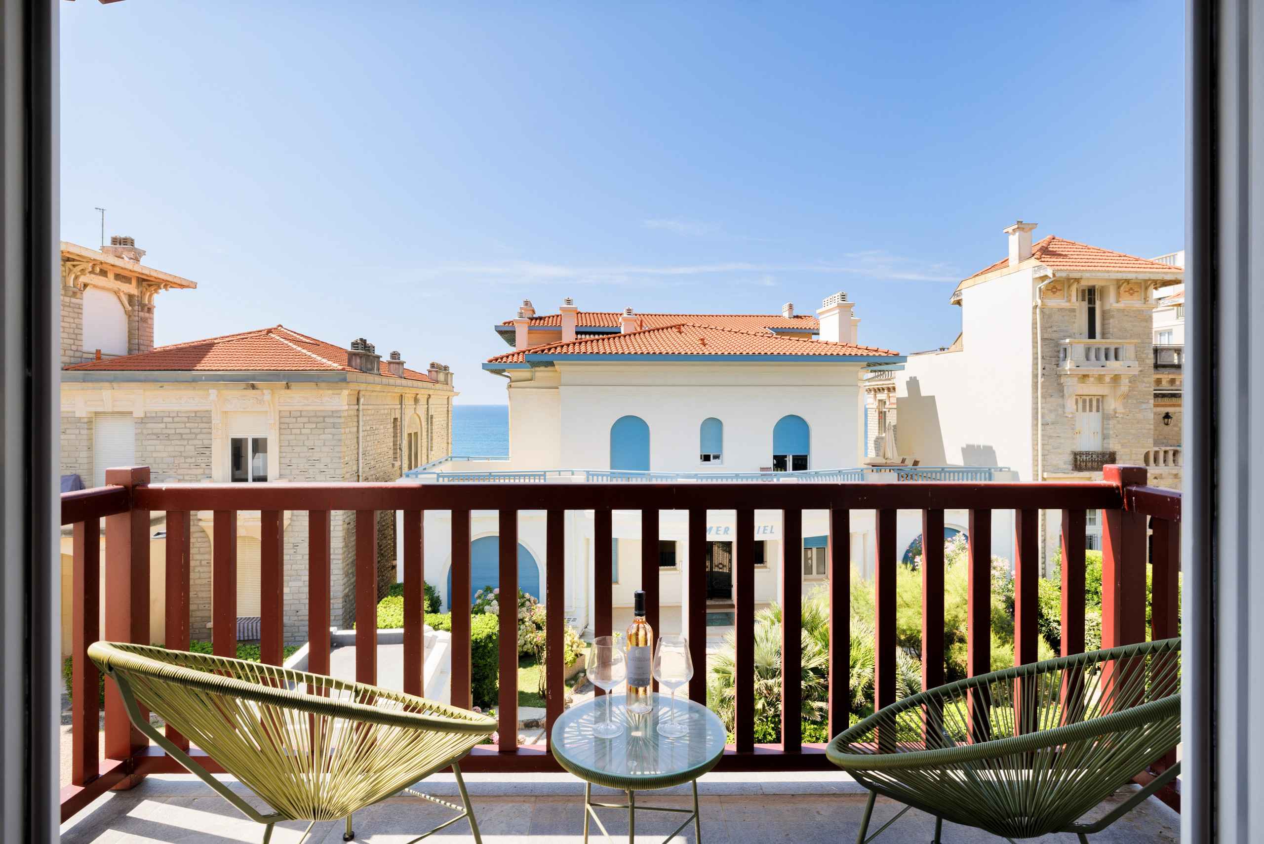 17546404991e0648ab2fd69475ea880c48287ae02a - Attribut alt par défaut.