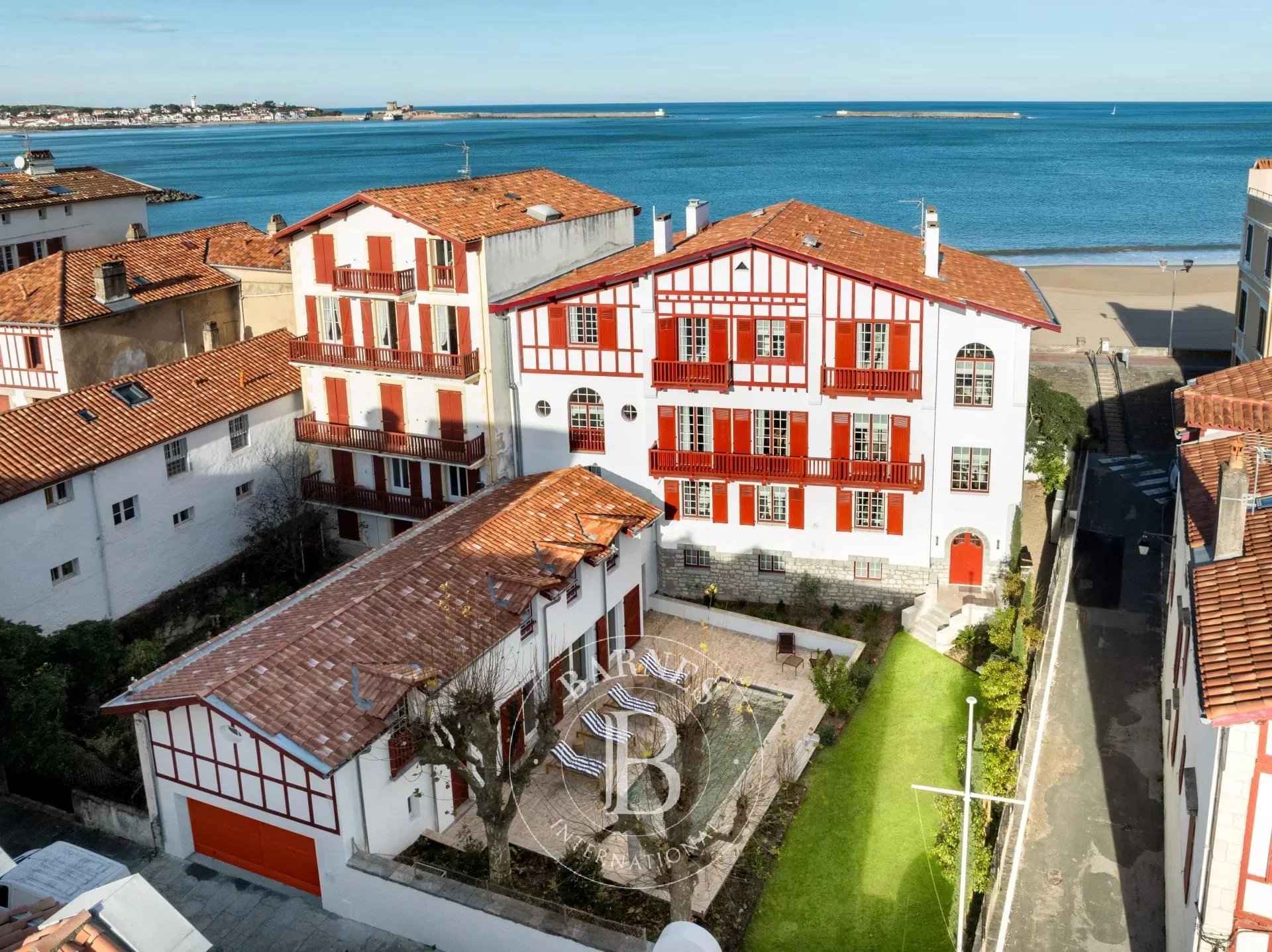 2324c6c374d6ab1db8533bcad00e942d c3fe9c0c41 1920 original - Attribut alt par défaut.