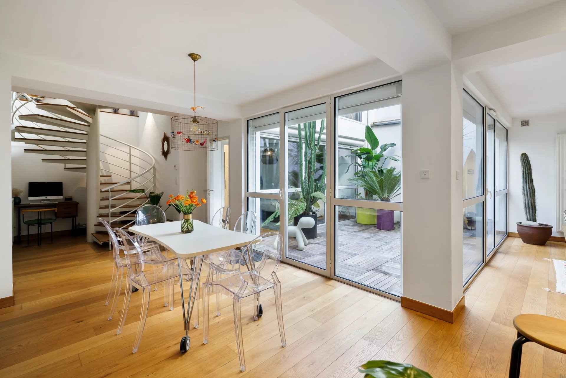 E22d99e6ba1a7dde542f0820a4cc96b6 924f2e78ab 1920 original - Attribut alt par défaut.