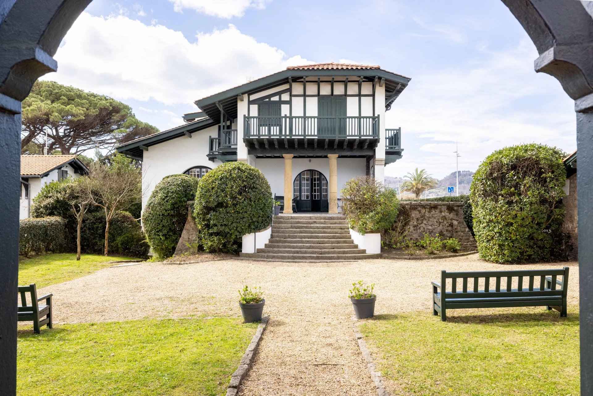 Cbff511f78c2b3eaebc09439aaaf572b 755f2418e2 1920 original - Translation missing: en.helpers.application.image_tag.default_alt