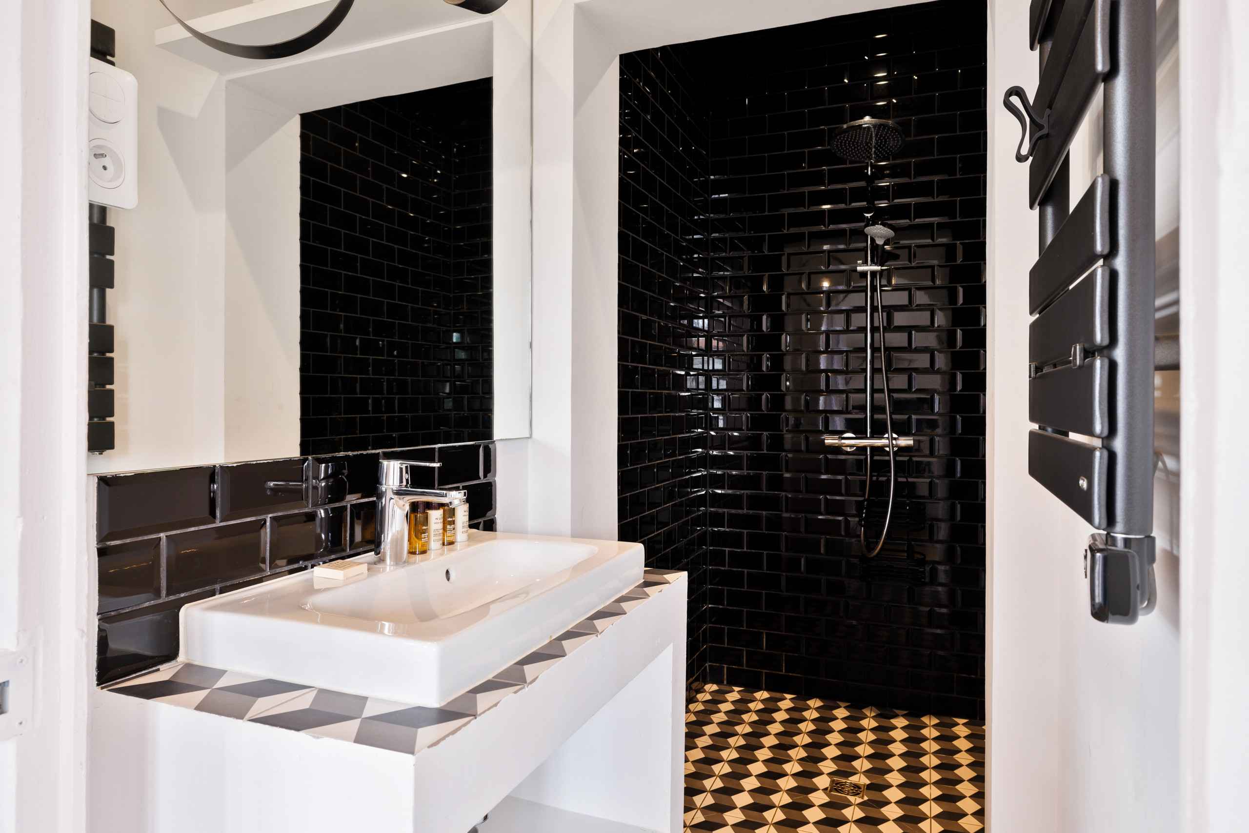 176848036797bffb8b35a03f4e0a20cb86ce07dc77 - Translation missing: en.helpers.application.image_tag.default_alt