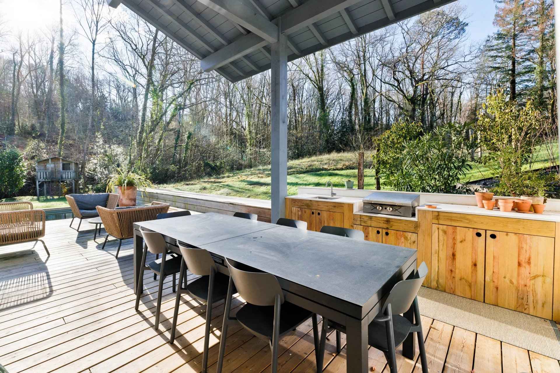 2cbad43854258b0a9a6af187c129d282 3b97f43207 1920 original - Attribut alt par défaut.