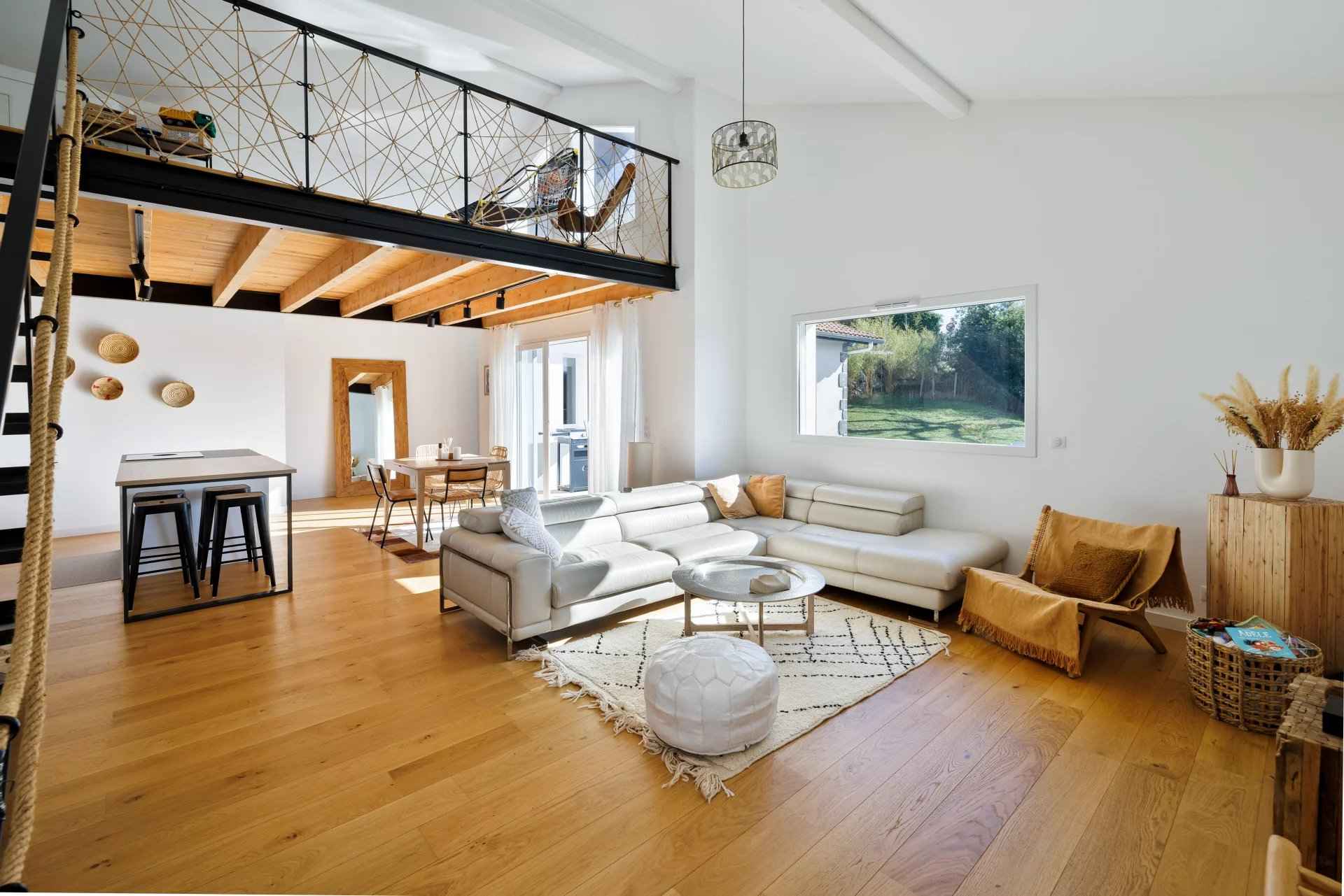 46222f657a0b3c8e184d7f2e20aa1353 e19aa01d12 1920 original - Attribut alt par défaut.