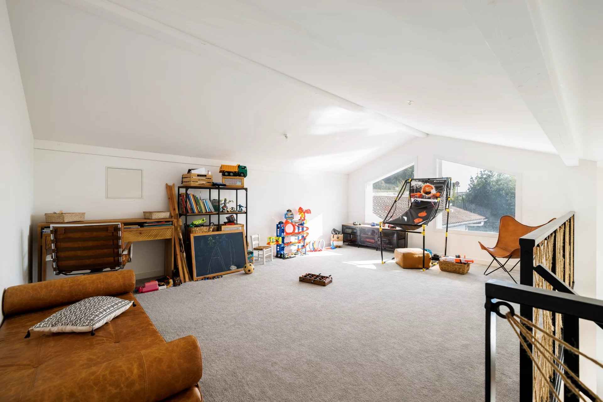 D8e69001d53ff12bde8ecf9570d110dc 15acb4bc3b 1920 original - Attribut alt par défaut.