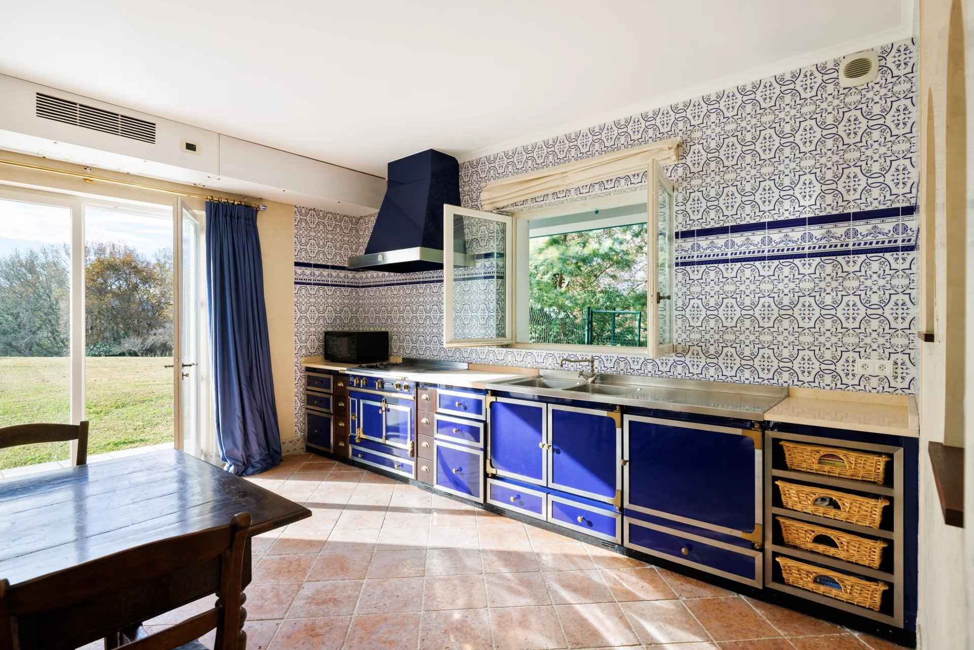 09a1cbeeb24b8e09b608ffad8acc4fe3 b7ba1ffcbc 1920 original - Translation missing: en.helpers.application.image_tag.default_alt